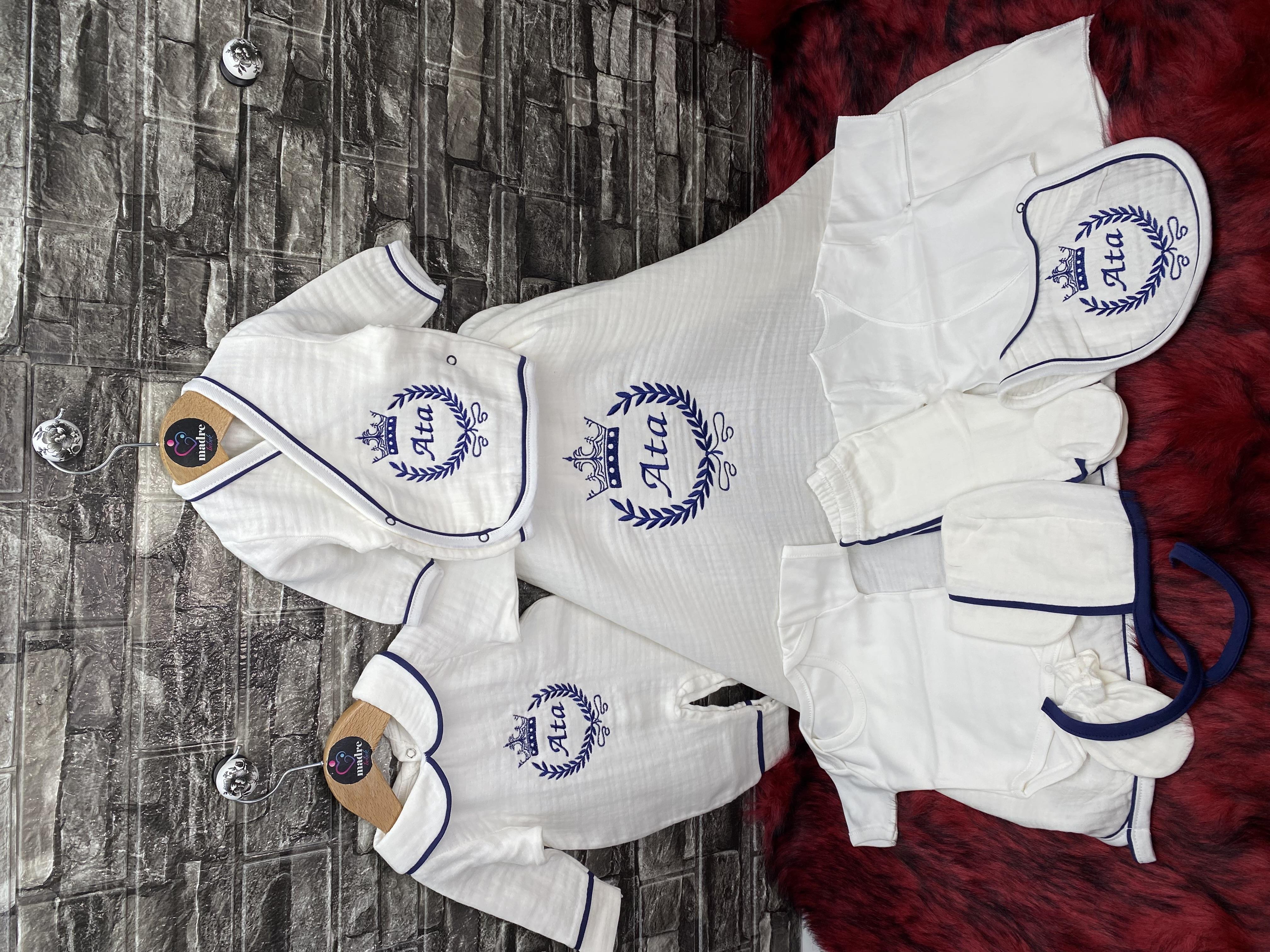 10 lu hastane çıkışı isme özel  Müslin kumaş tac desen  isimli erkek bebek seti