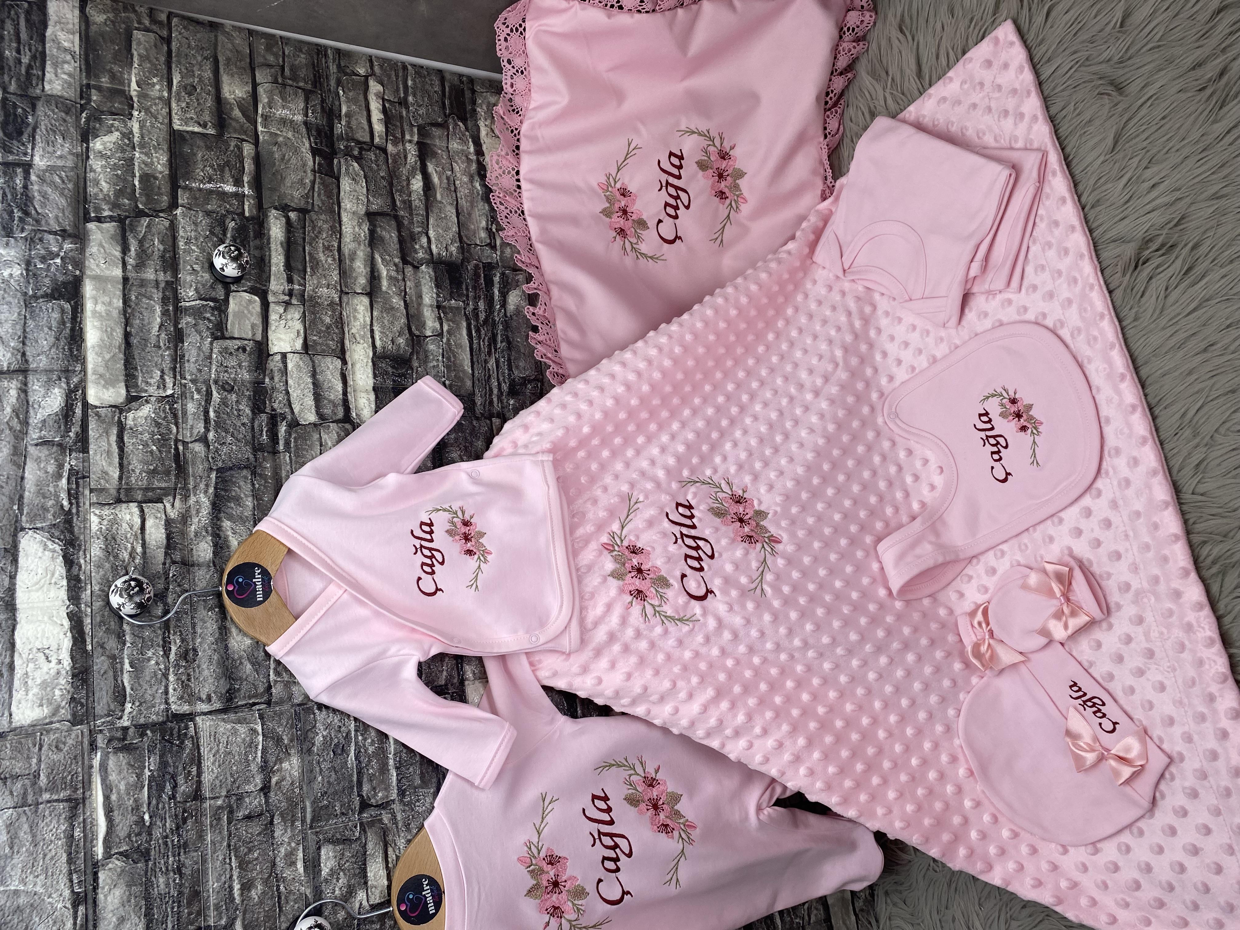 11-Parca isme özel Nohut battaniyeli hastane cikisi ve yastık kılıfı