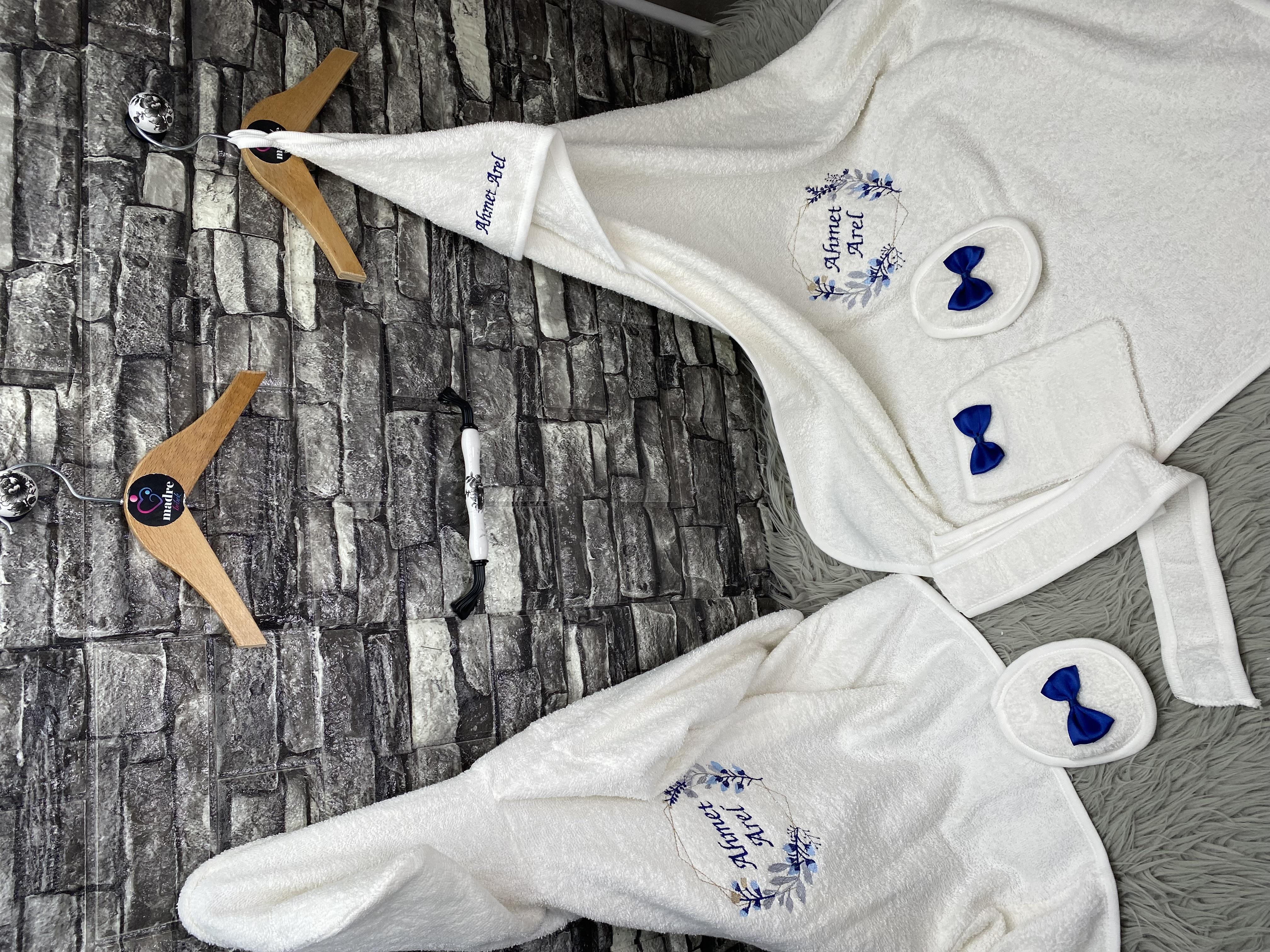 İsimli Bornoz Havlu Set