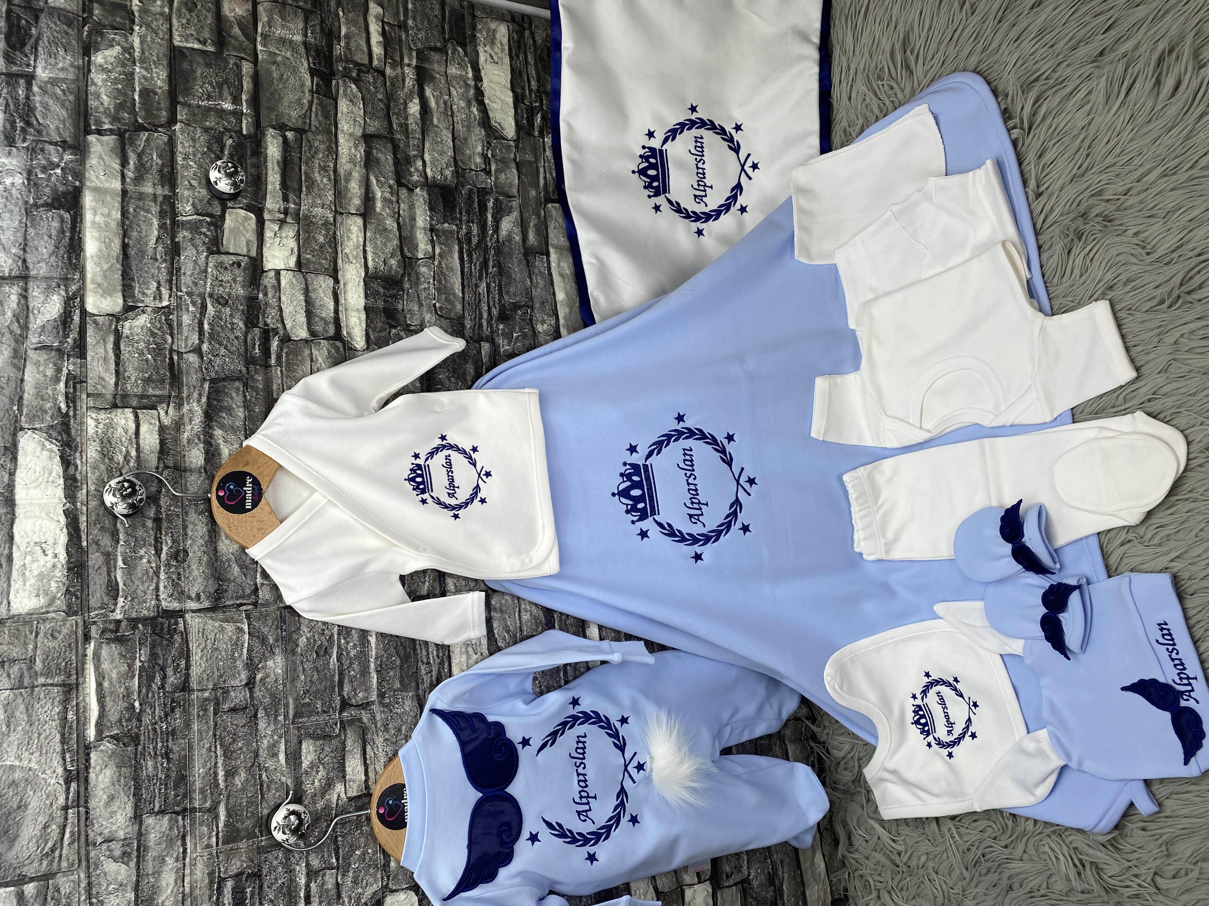 İsme Özel 11'li penye battaniyeli gri renk nakış  işlemeli erkek bebek hastane çıkışı