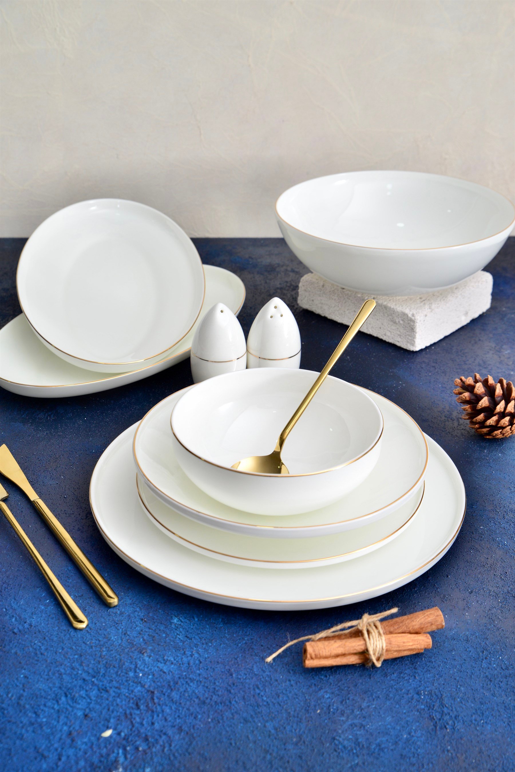 Gold Queen Bone China 12 Kişilik 53 Parça Porselen Yemek Takımı