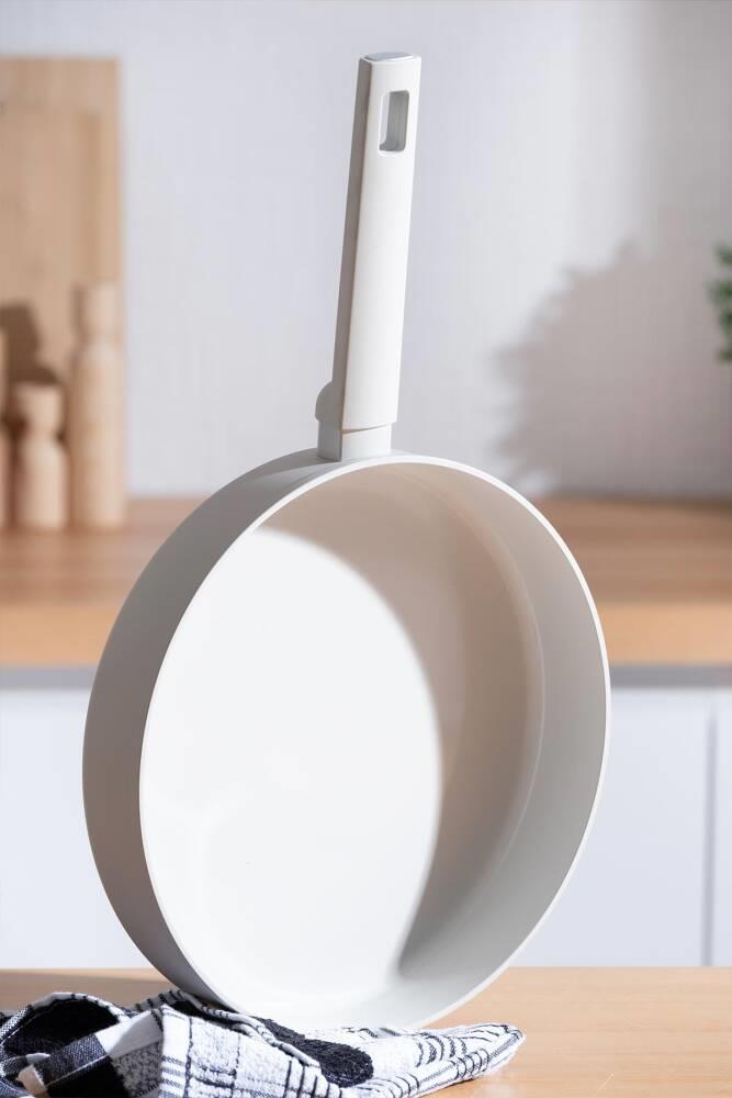 Masterkoch Saplı Tava - 30 cm