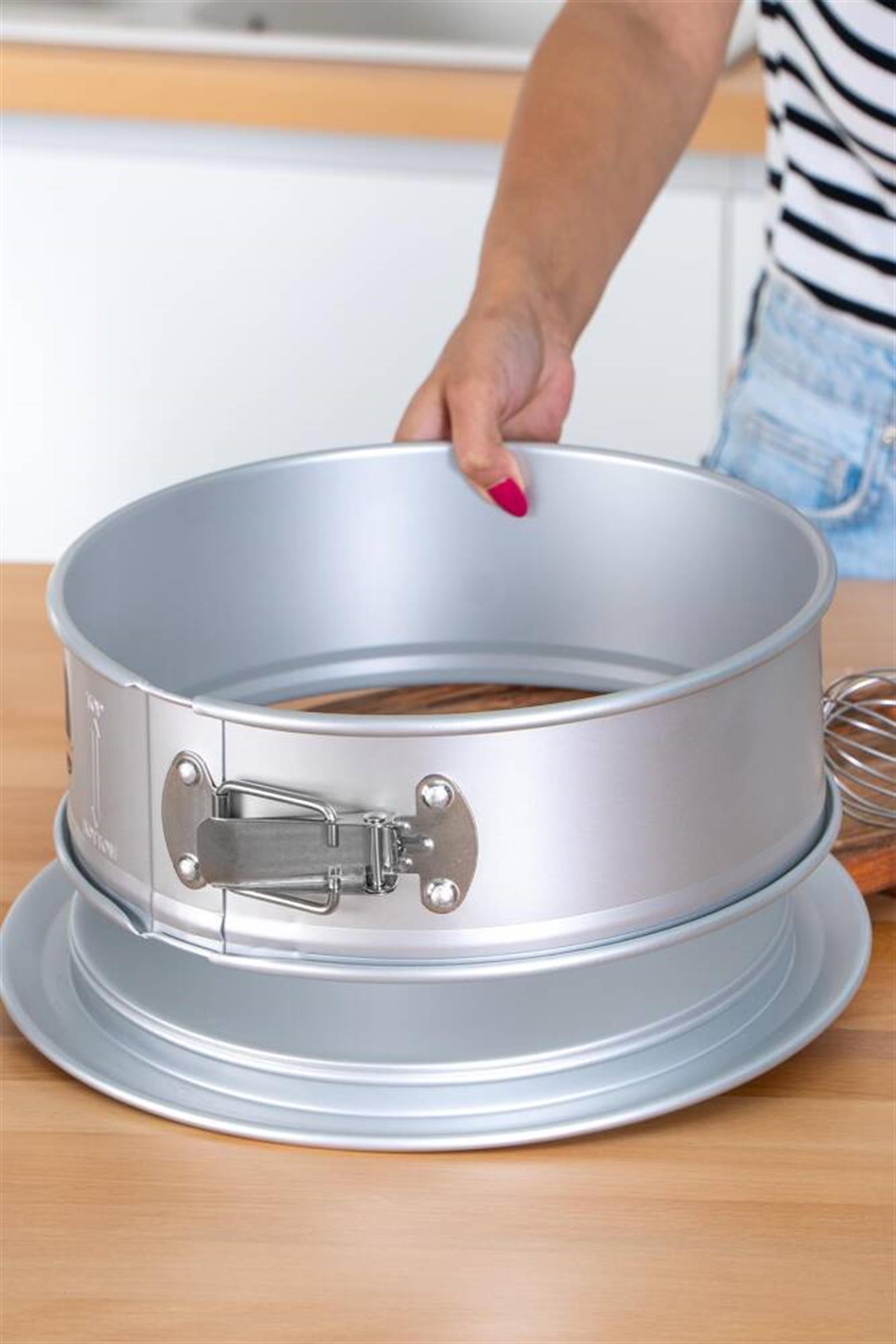 Mate Yuvarlak Kelepçeli Alüminyum Kek Kalıbı - 31 cm