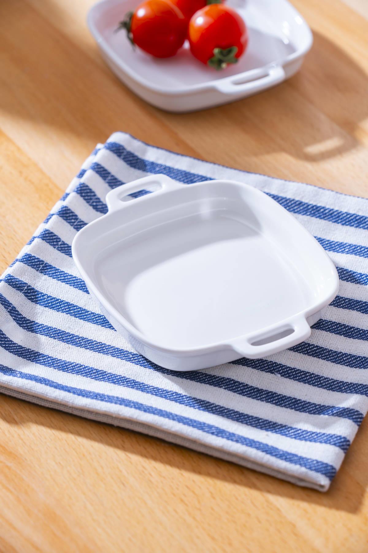 Porselen Kare Kulplu Basık Küçük Boy Meze Tabak 10 cm / 1 Adet