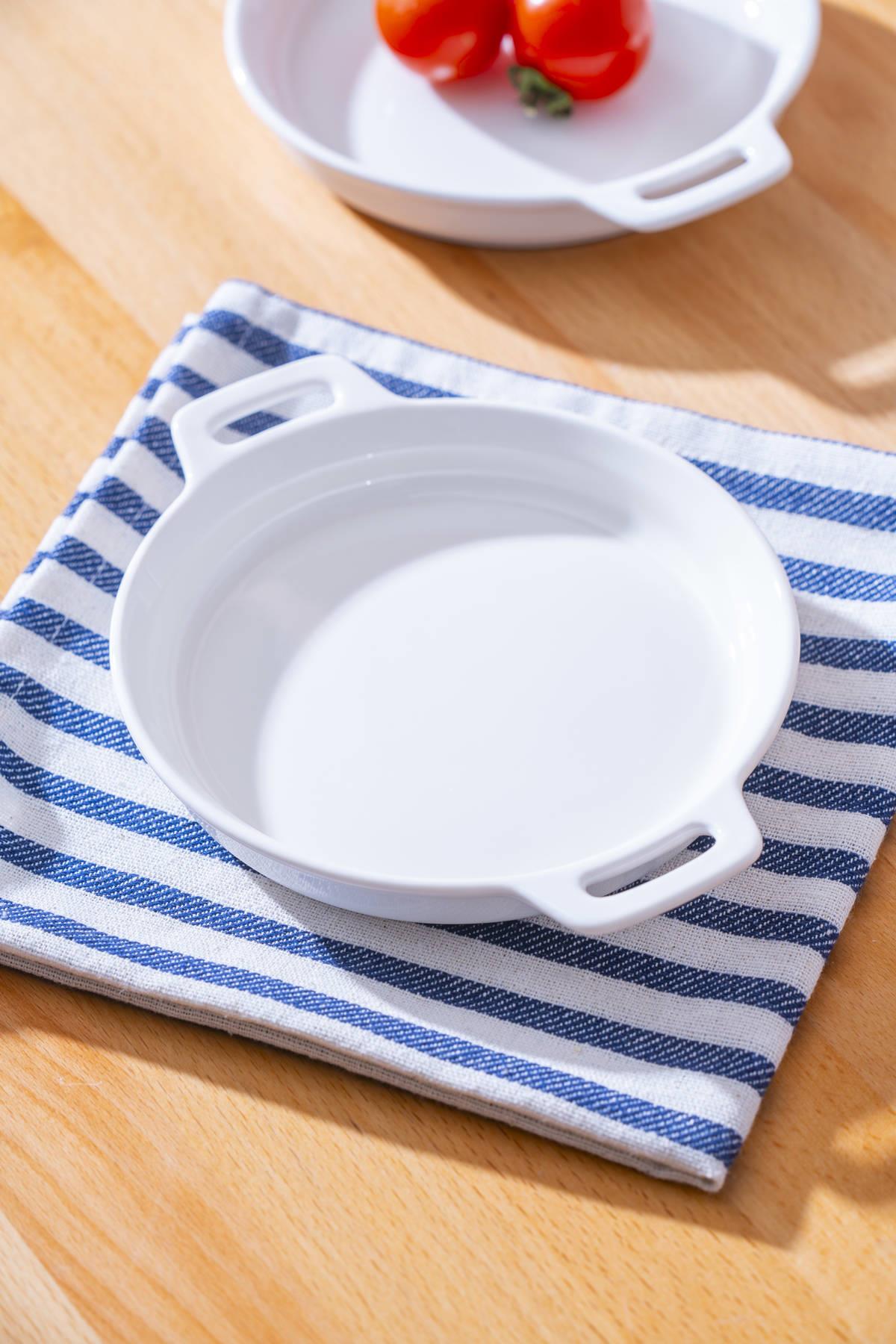 Porselen Yuvarlak Kulplu Basık Büyük Boy Meze Tabak 14 cm / 1 Adet