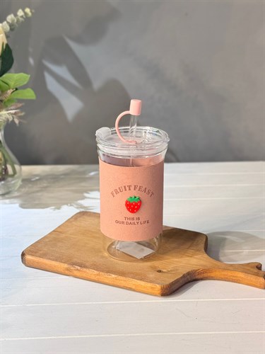 Kapaklı Cam Pipetli Meyve Kupa  540 ML - Çilek