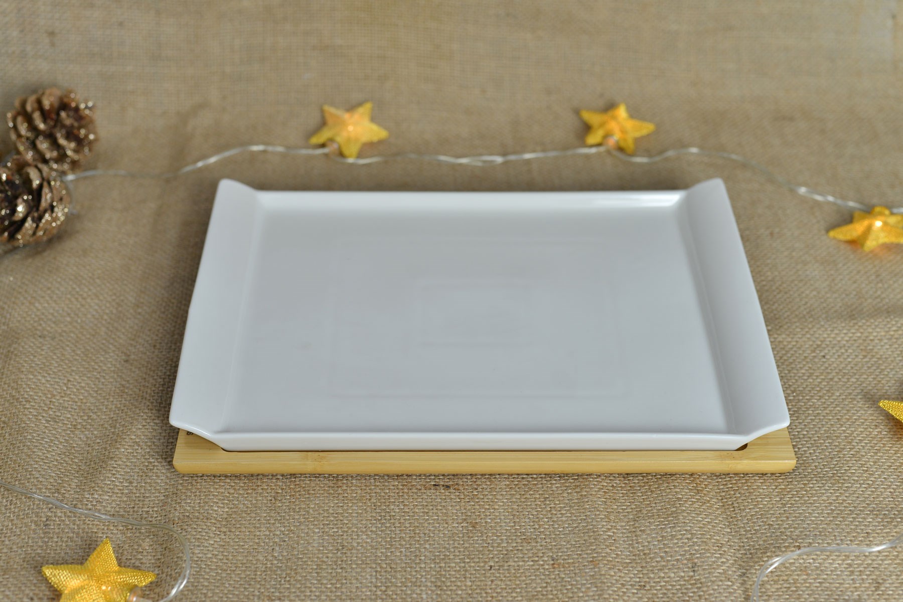BAMBU TEPSİLİ DİKDÖRTGEN PORSELEN TABAK 29.5x20 CM