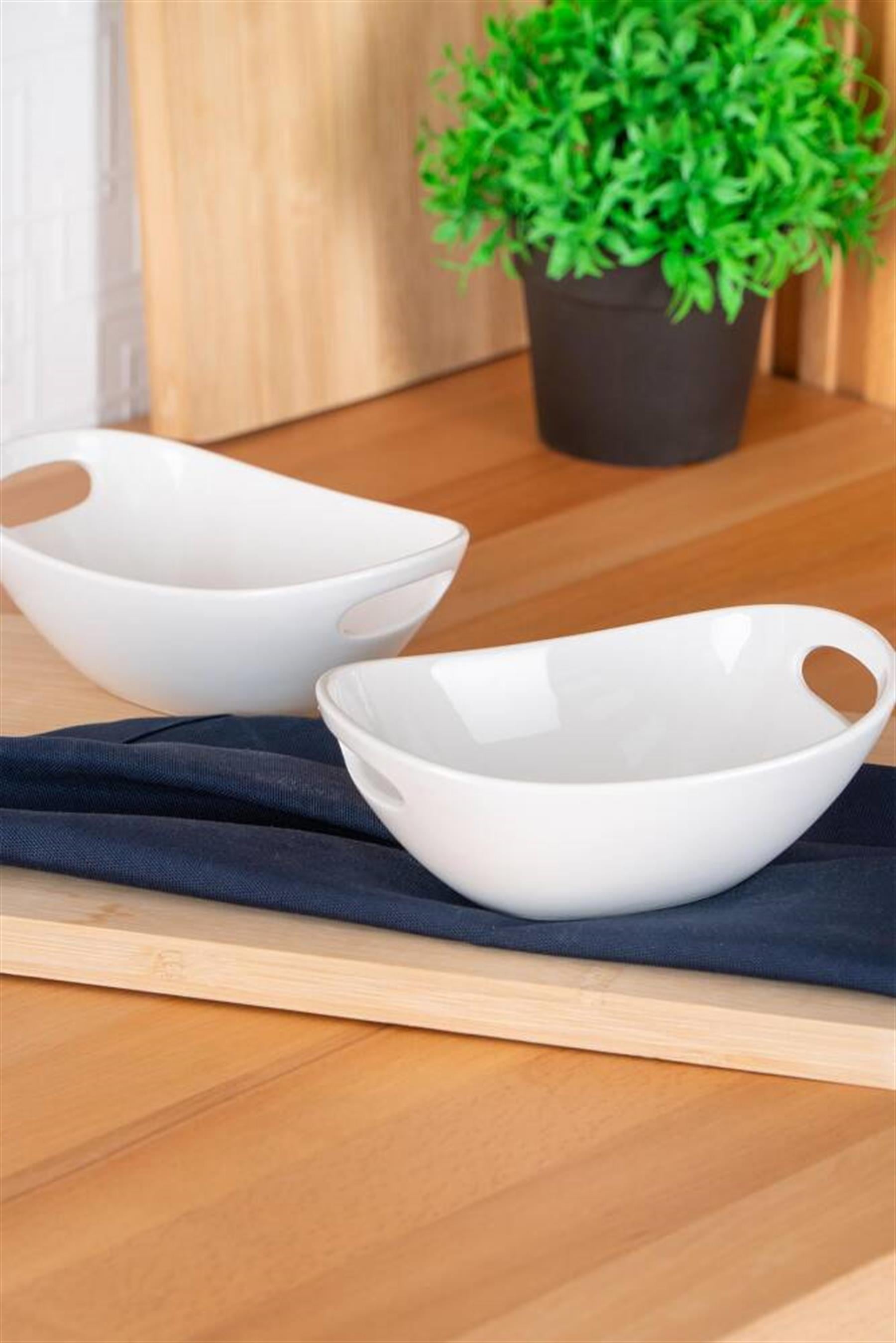 Bianco Perla Oval Kulplu Kase - 16.5 cm / 1 Adet