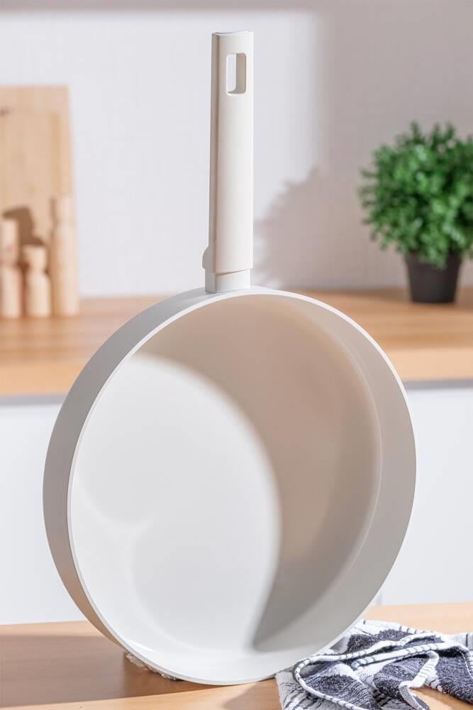 Masterkoch Saplı Tava - 26 cm