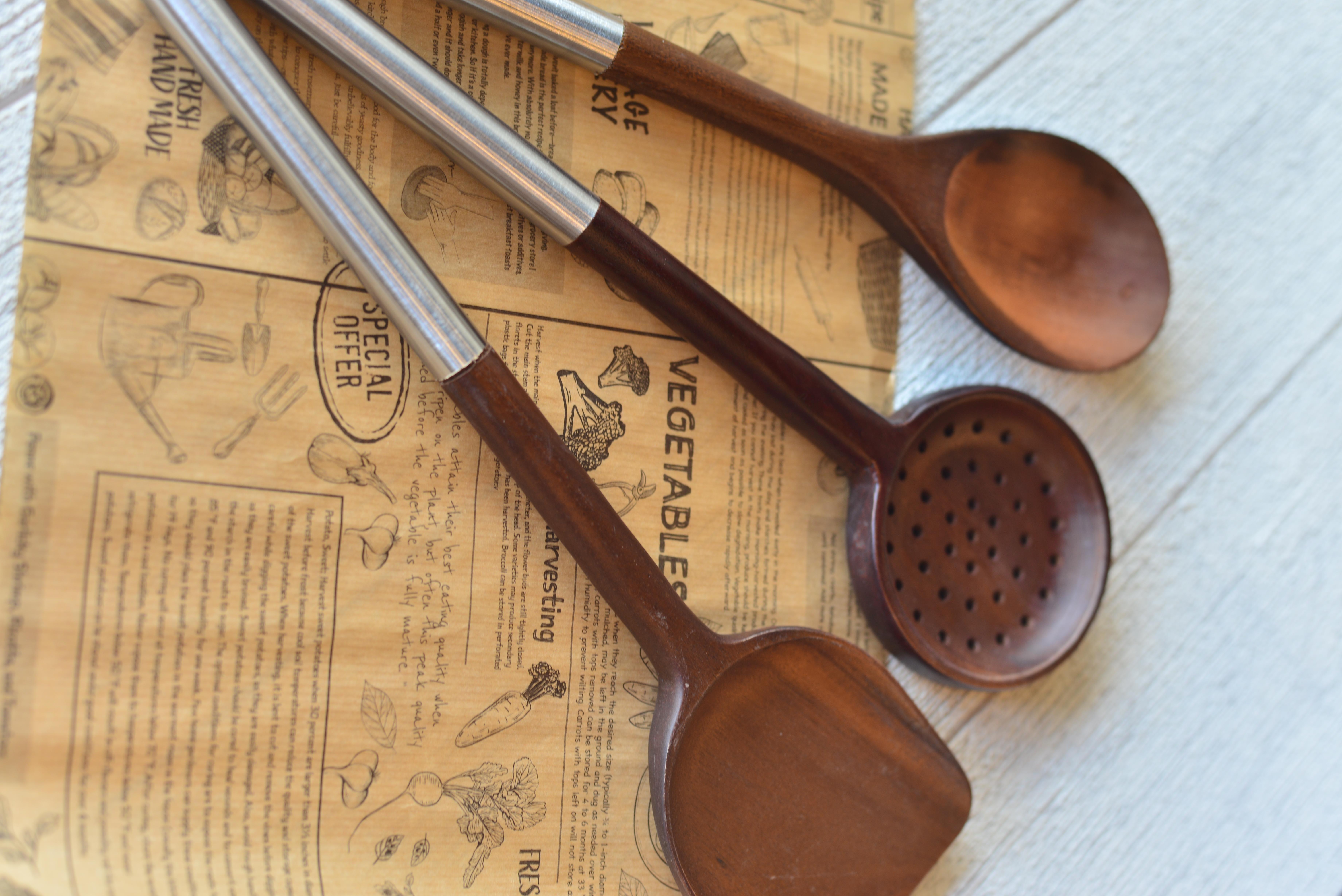 Metal Saplı Akasya Kaşık - Kevgir - Spatula 3 lü Set