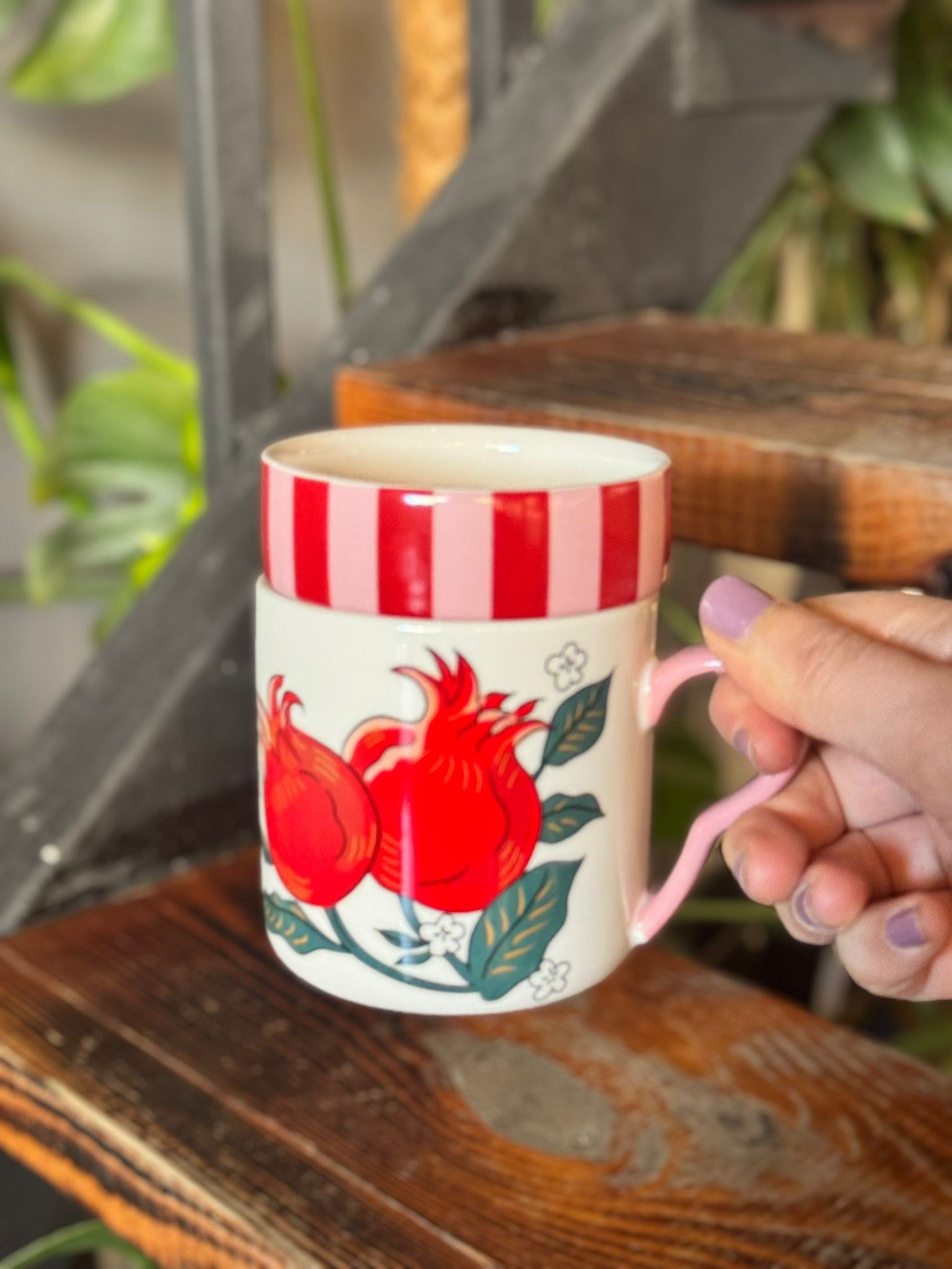 Pome Series Porselen Pembe Kulplu Kapaklı Kupa Bardak 300 ML - 1 Adet