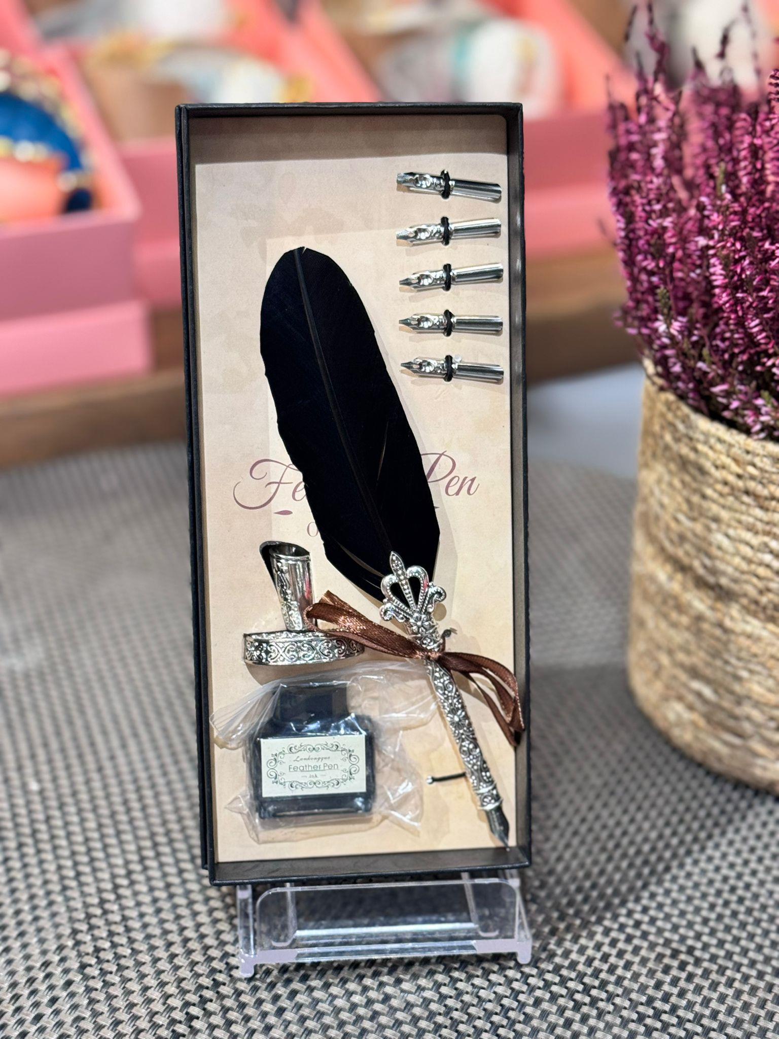 Tüylü Mürekkepli Kalem Seti