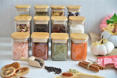 12 Adet Bambu Kapakli Cam Baharatlık Seti