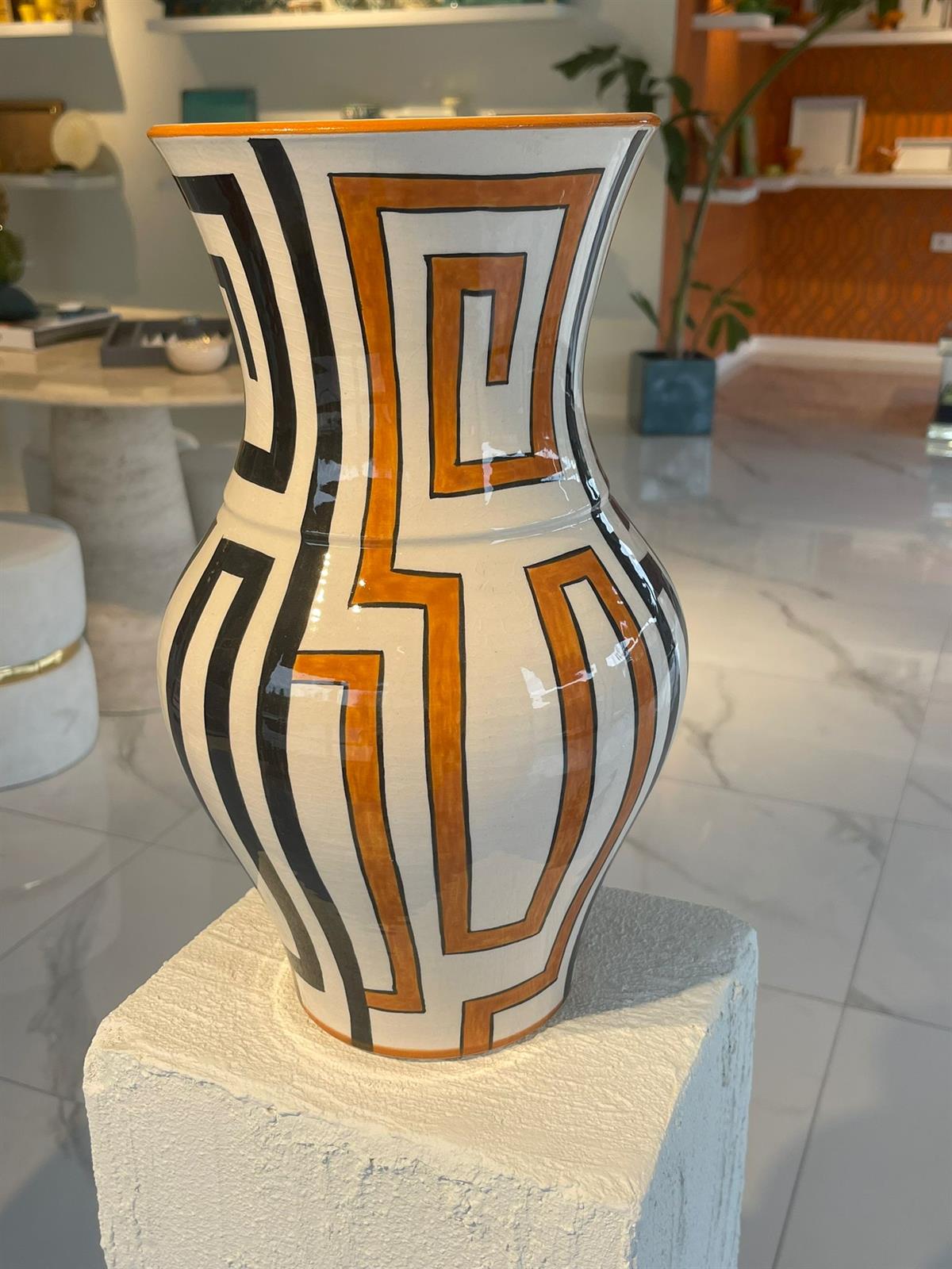 SALEEN ART LABİRENT KLASIK VAZO TABA SİYAH 