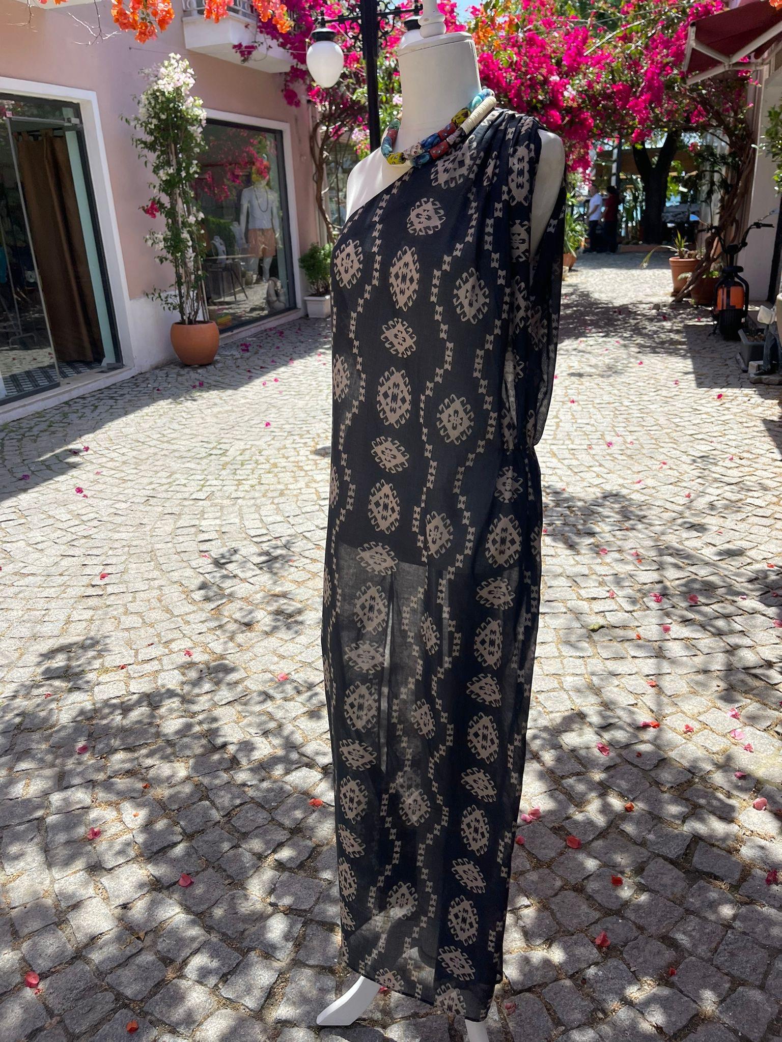 Erw's One Shoulder Dress