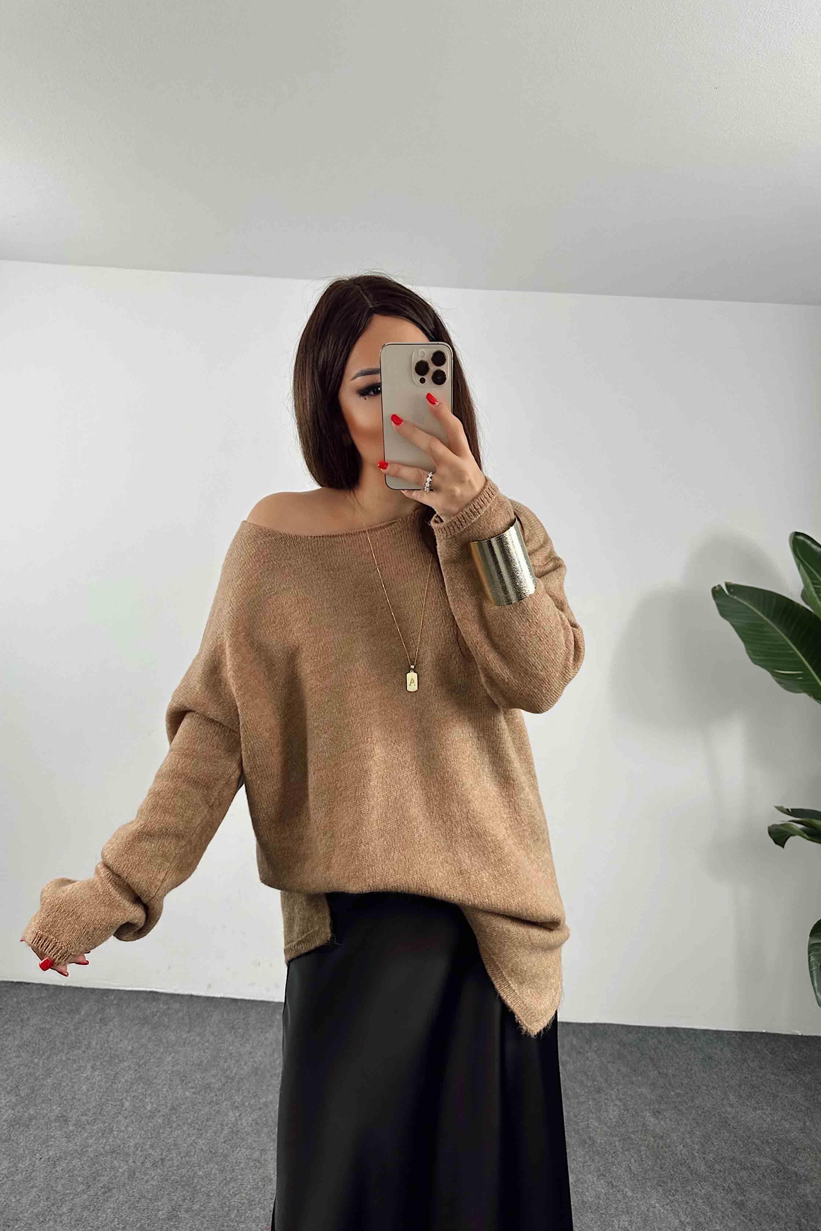 Uzun Kollu Oversize Kadın Triko Kazak Camel