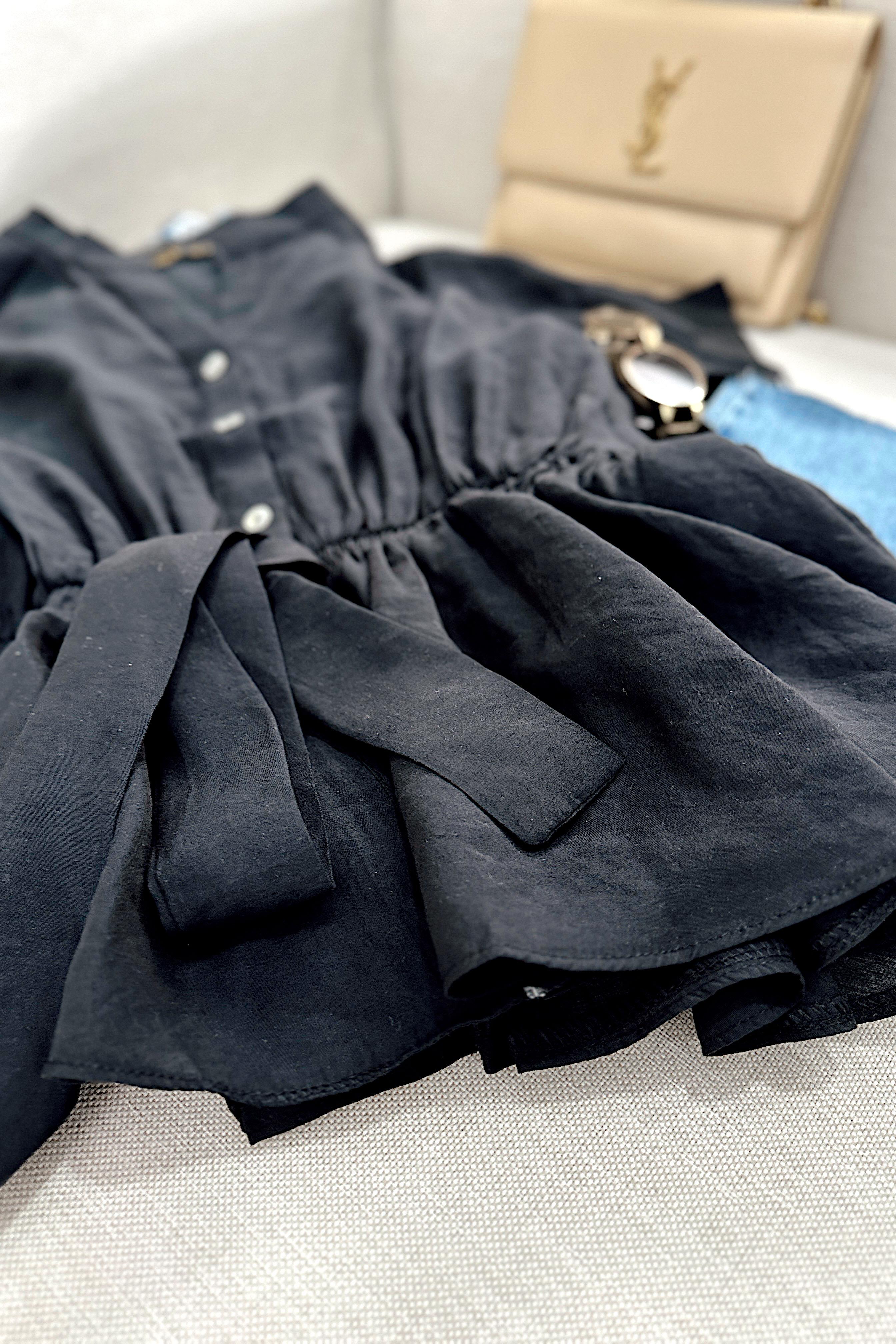 Beli Lastikli Kuşak Detaylı Tensel Gömlek Siyah