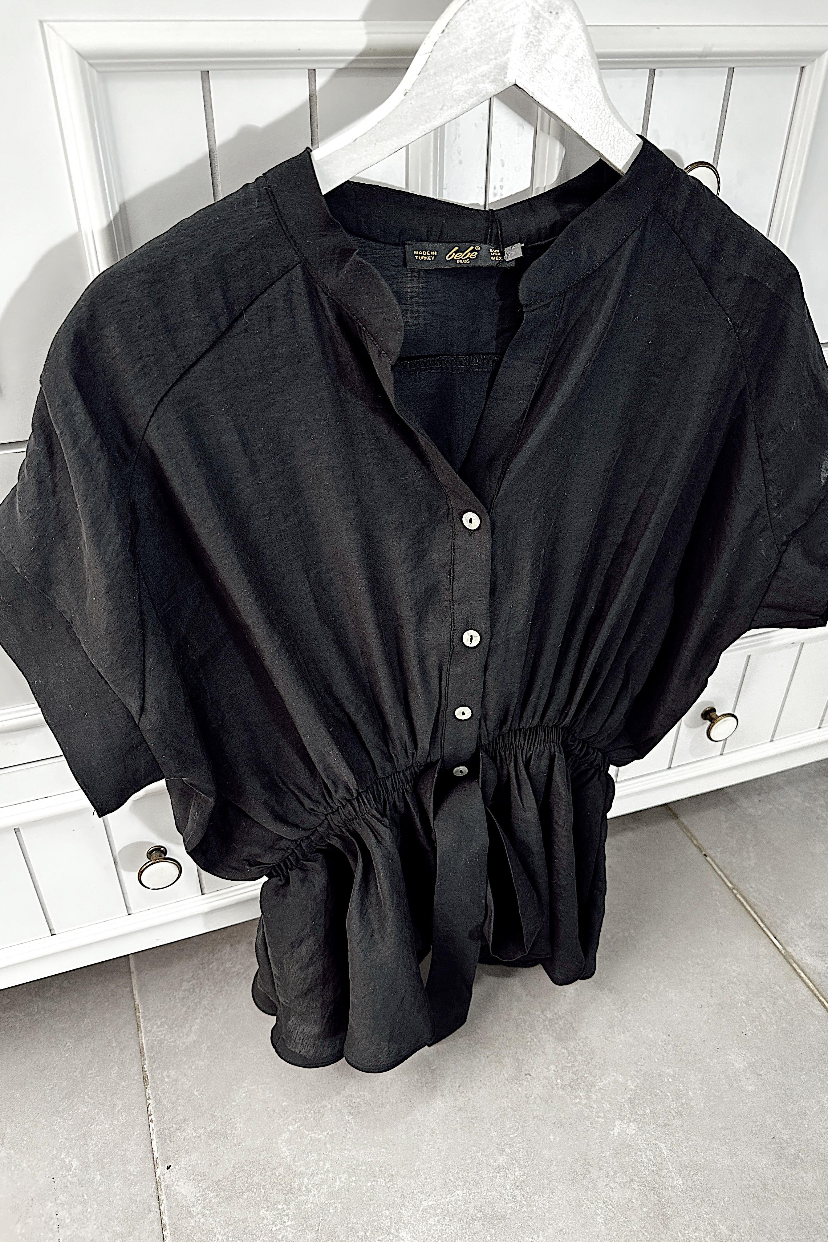 Beli Lastikli Kuşak Detaylı Tensel Gömlek Siyah