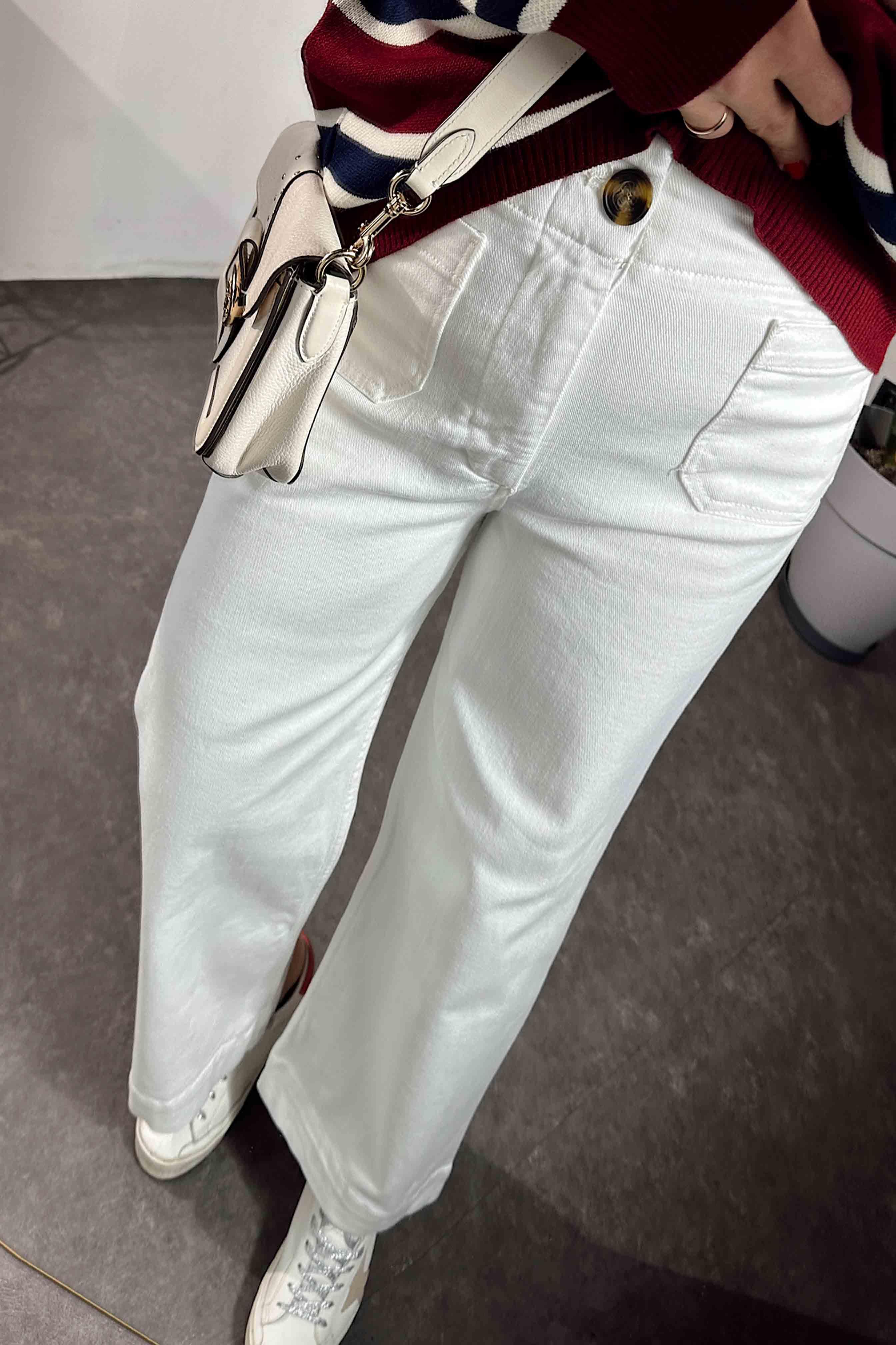 Cep Detaylı Geniş Paça Jean Beyaz