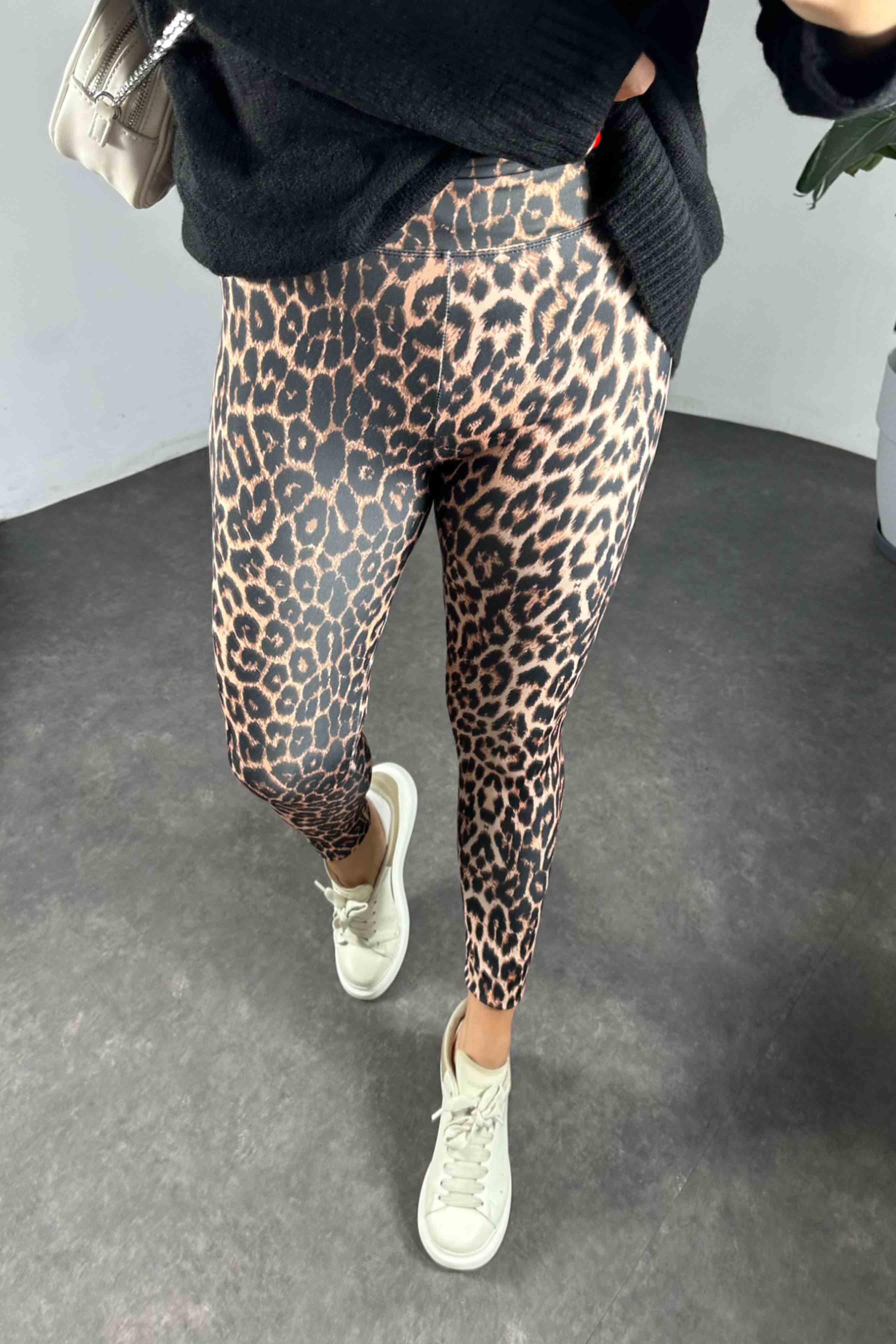 Geniş Kemer Leopar Desenli Kadın Tayt Somon