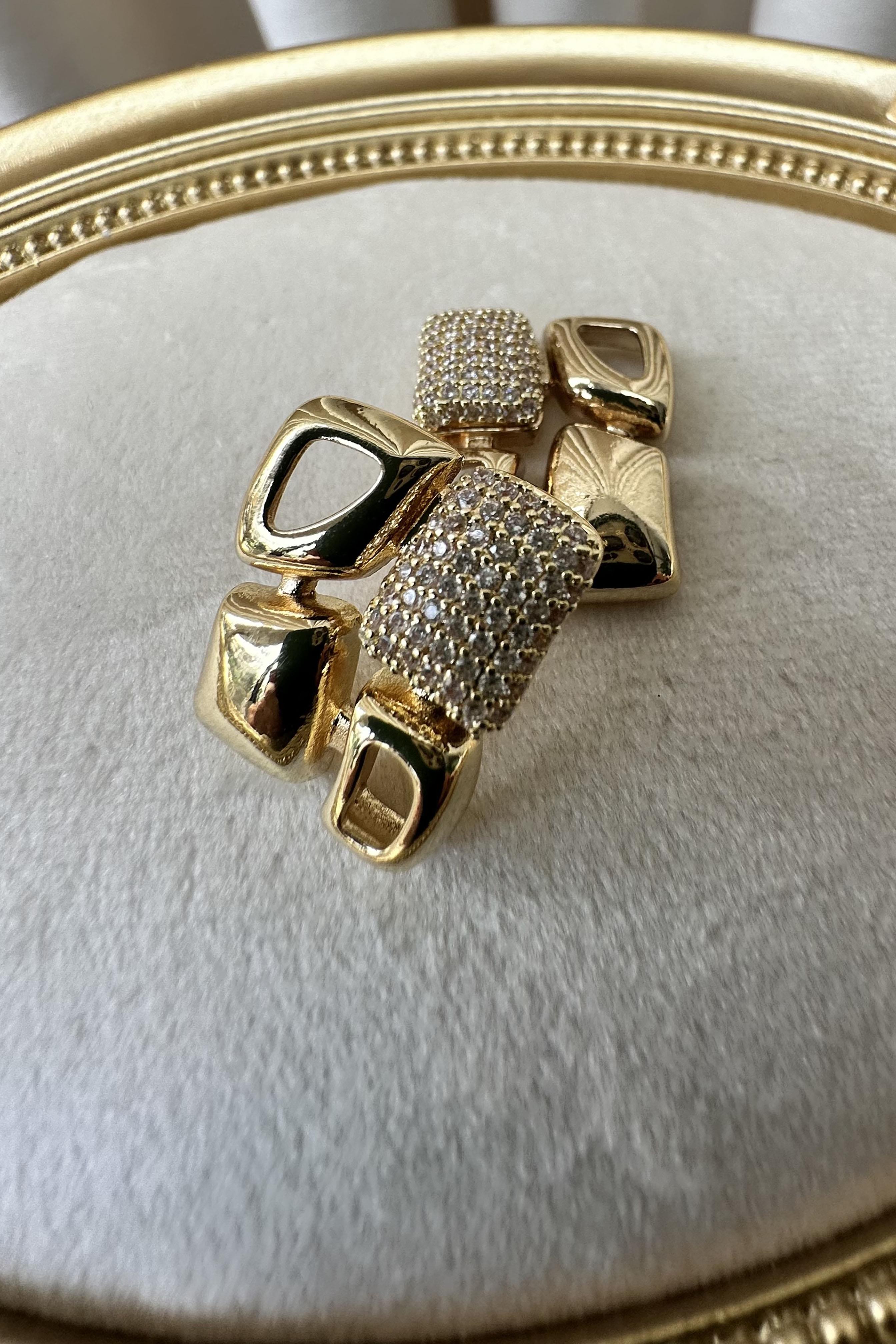 Gold Zirkon Taşlı Mozaik Küpe