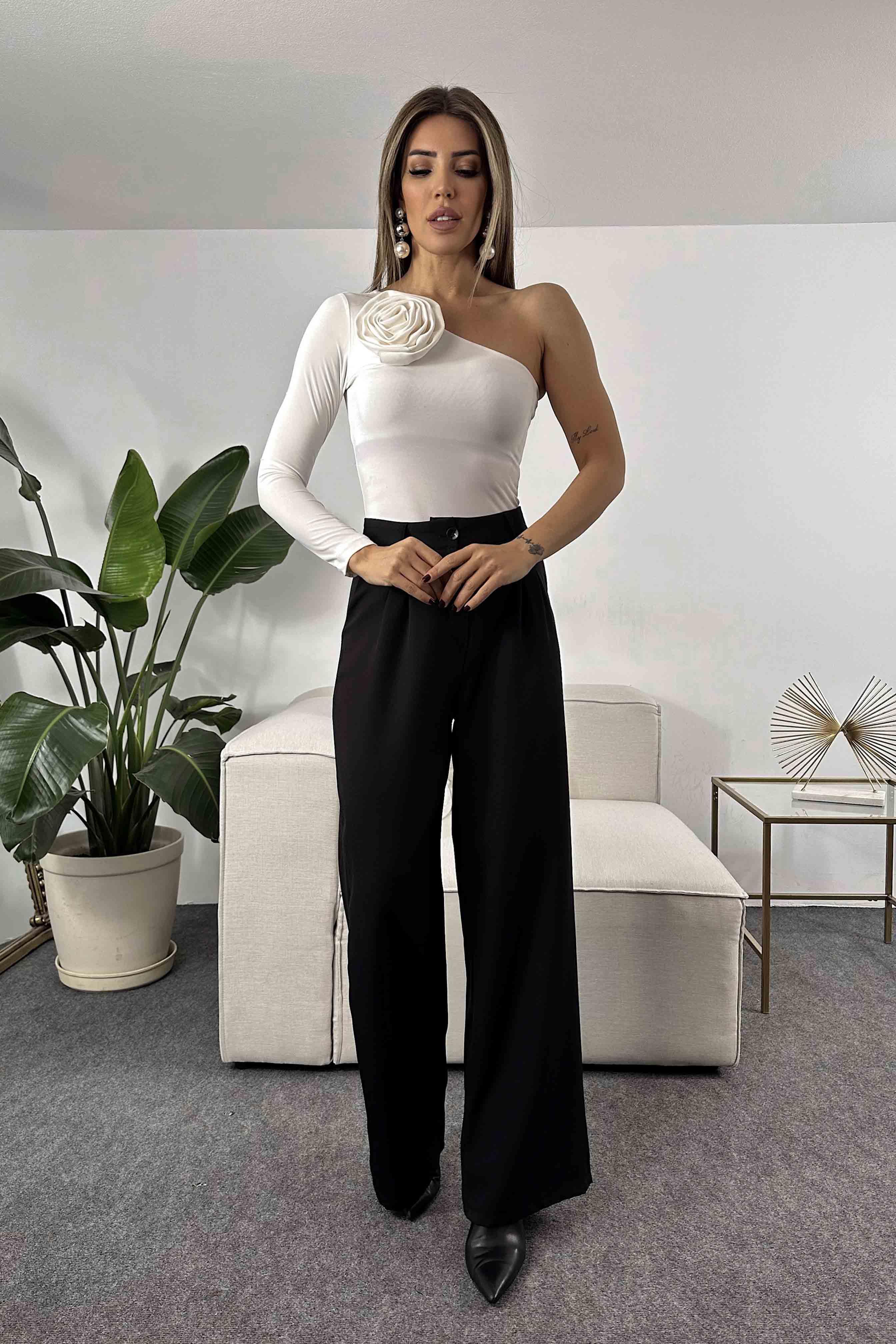 Gül Detaylı Bodysuit Beyaz