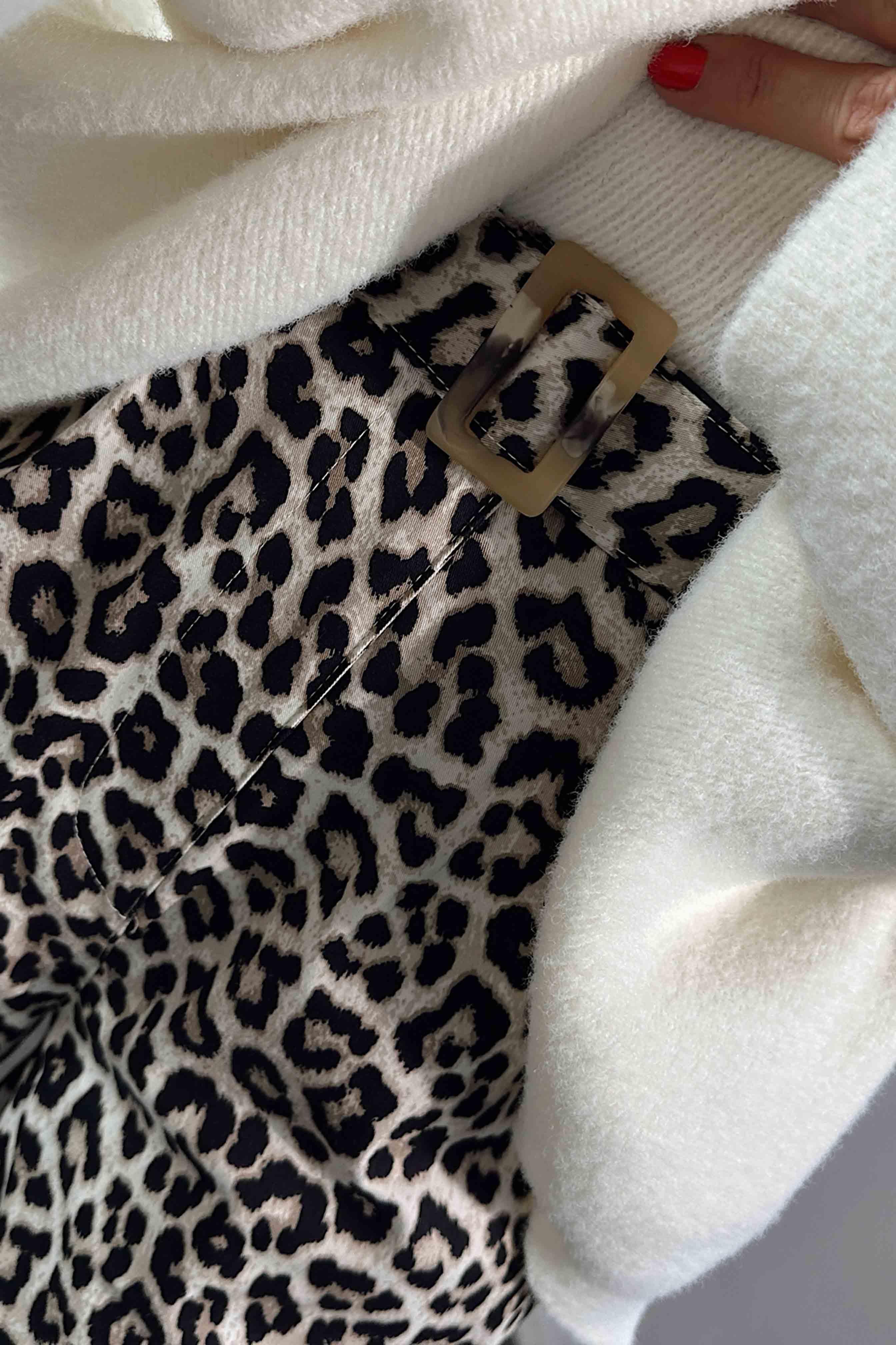 Kemer Detaylı Havuç Model Leopar Pantolon Siyah