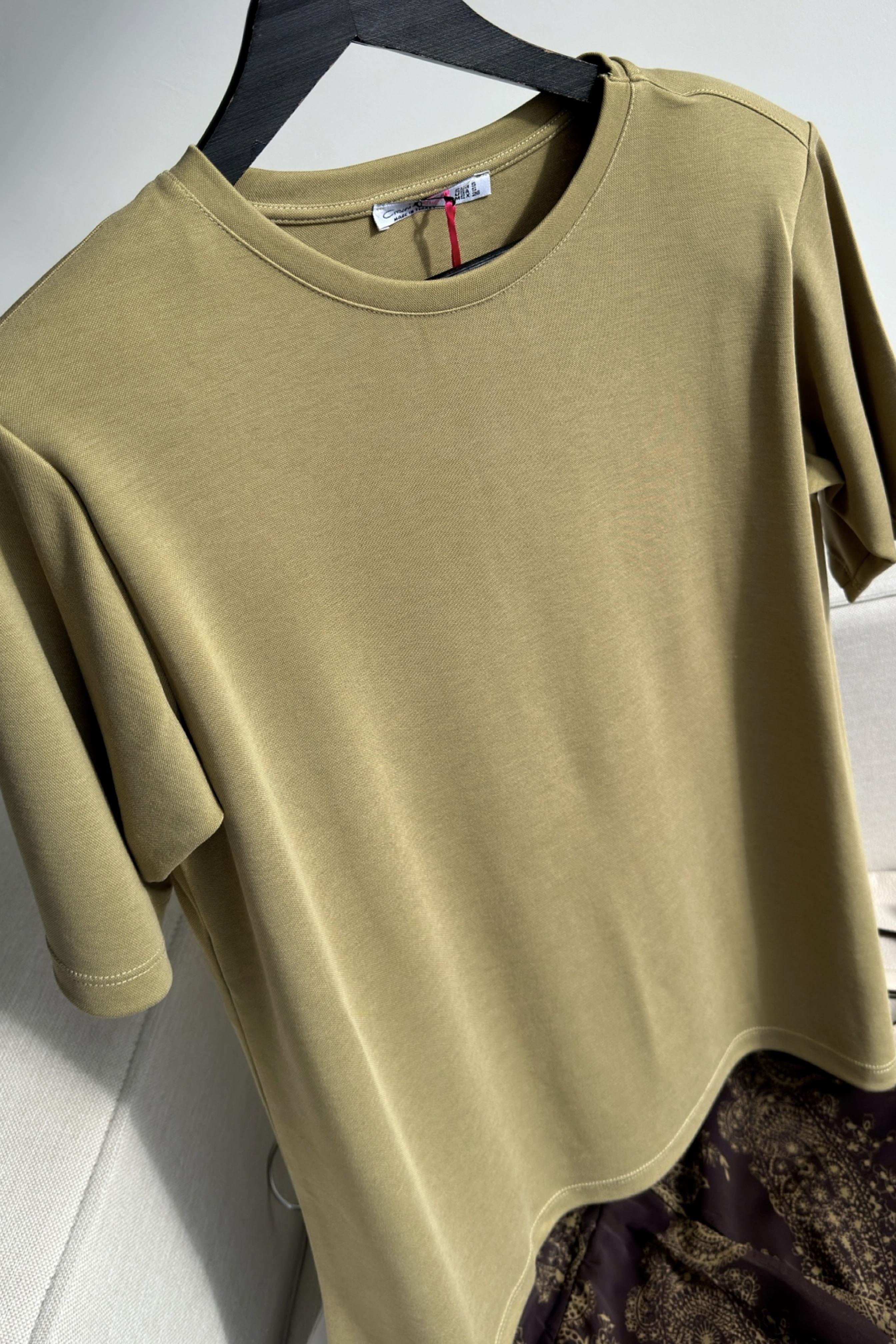 Lüks Kalite Vatkalı Basic Bluz Olive