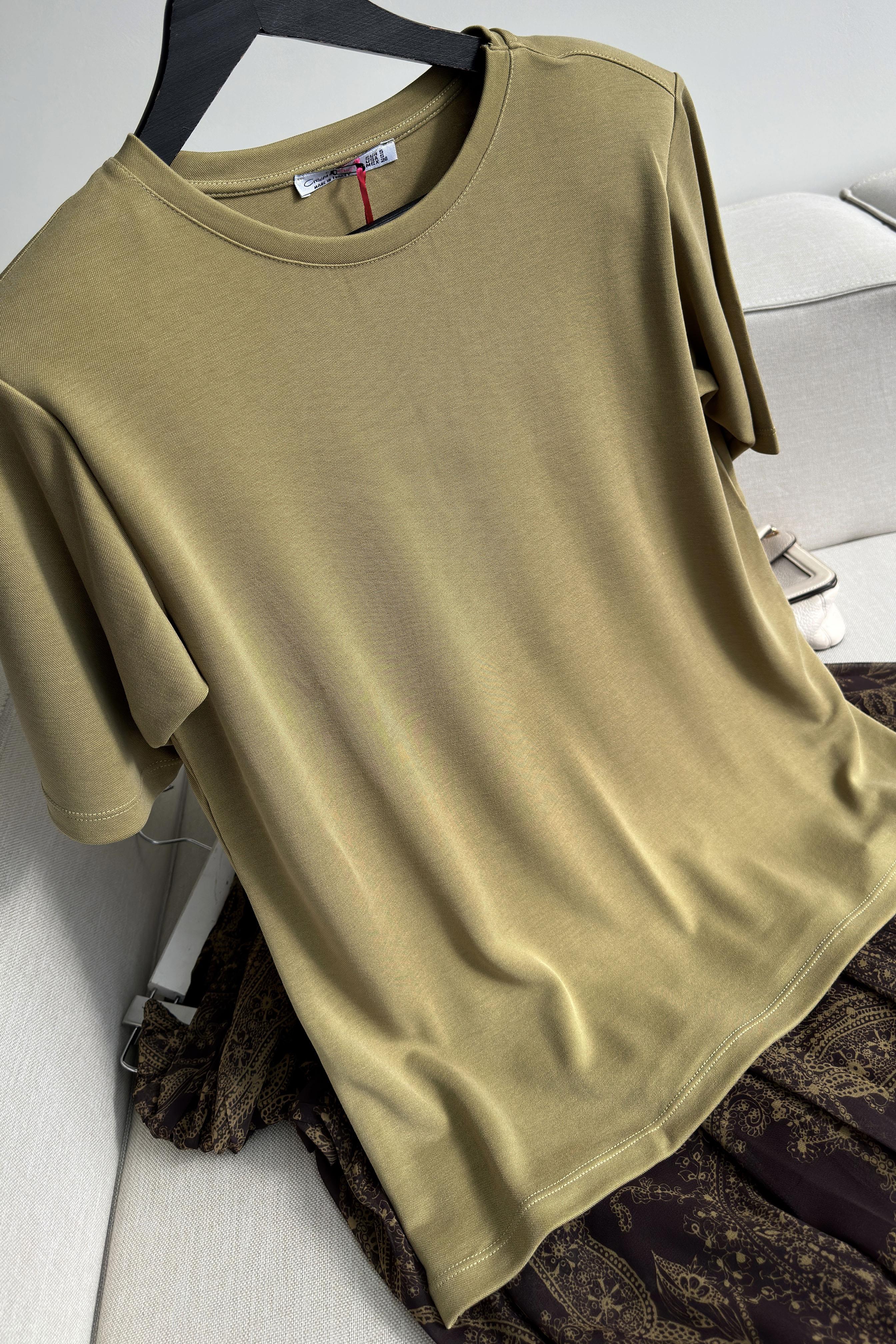 Lüks Kalite Vatkalı Basic Bluz Olive