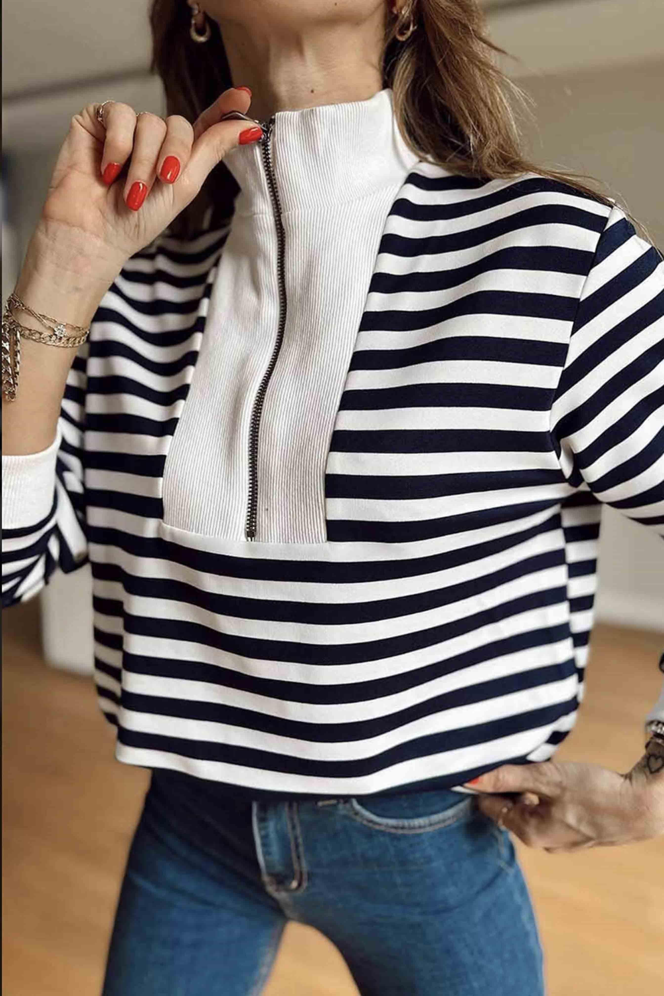 Marka Model Fermuarlı Çizgili Sweatshirt Siyah Beyaz