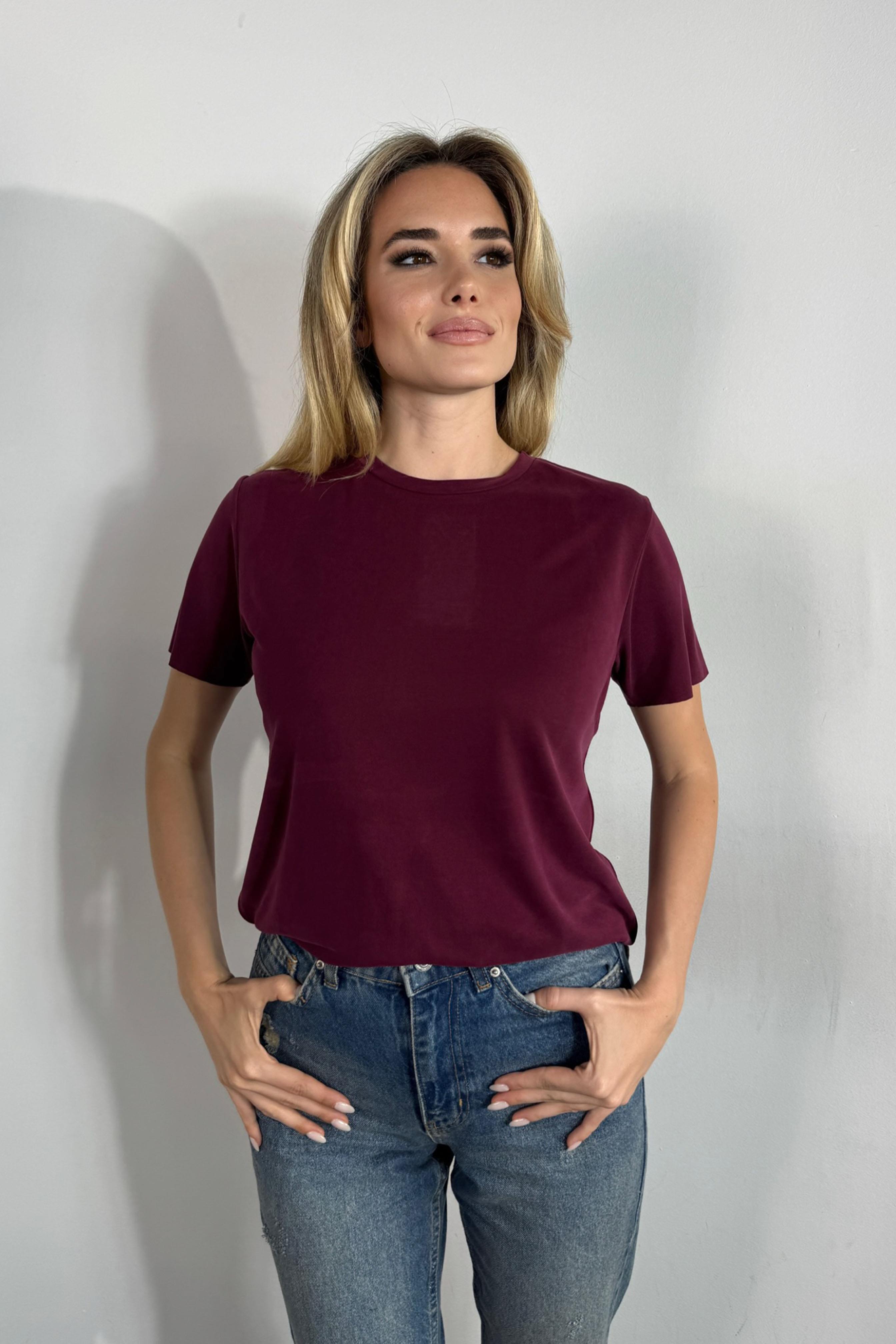 Marka Model Lazer Kesim Basic Tişört Bordo