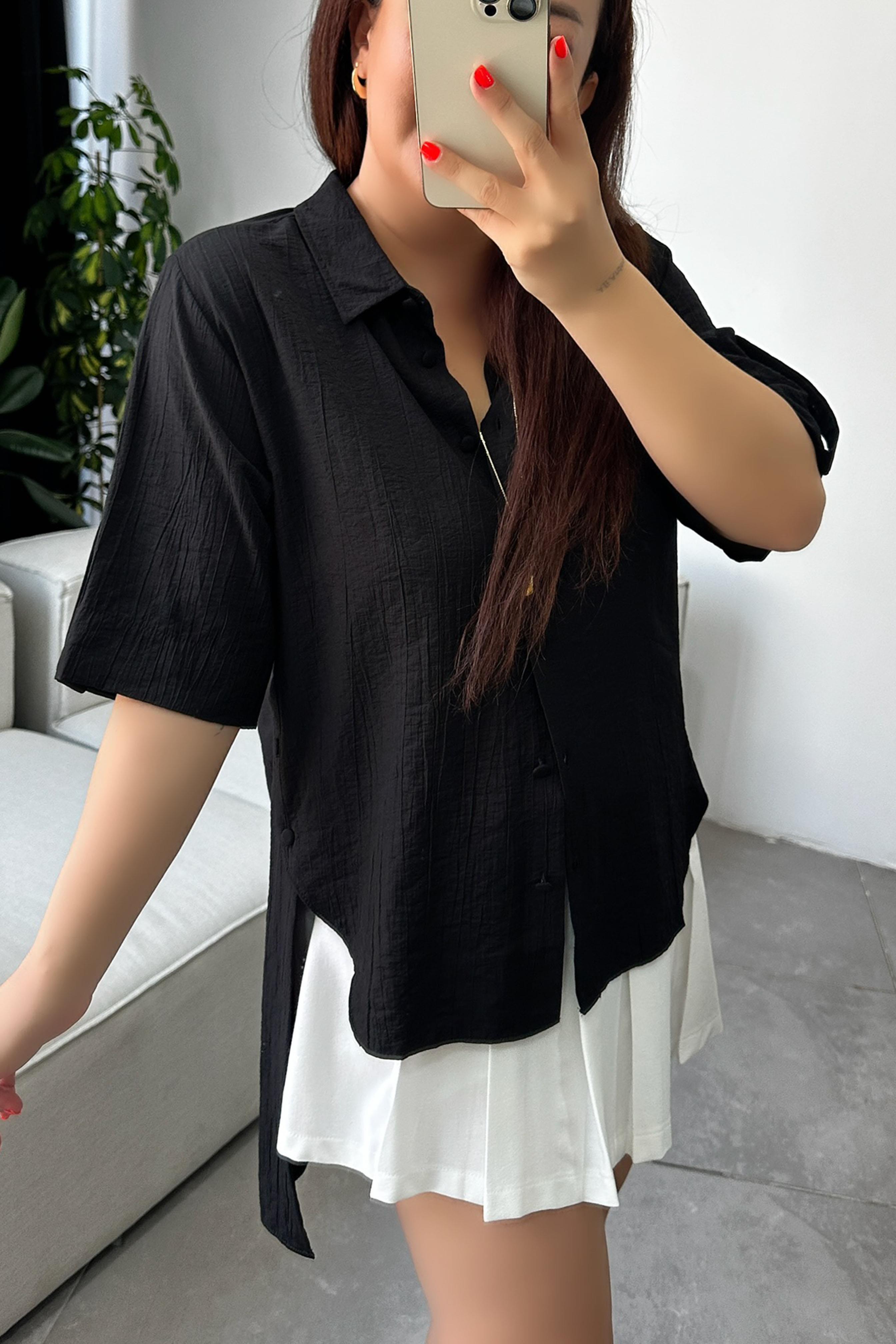 Önü Kısa Arkası Uzun Tasarım Düğme Detaylı Gömlek Siyah