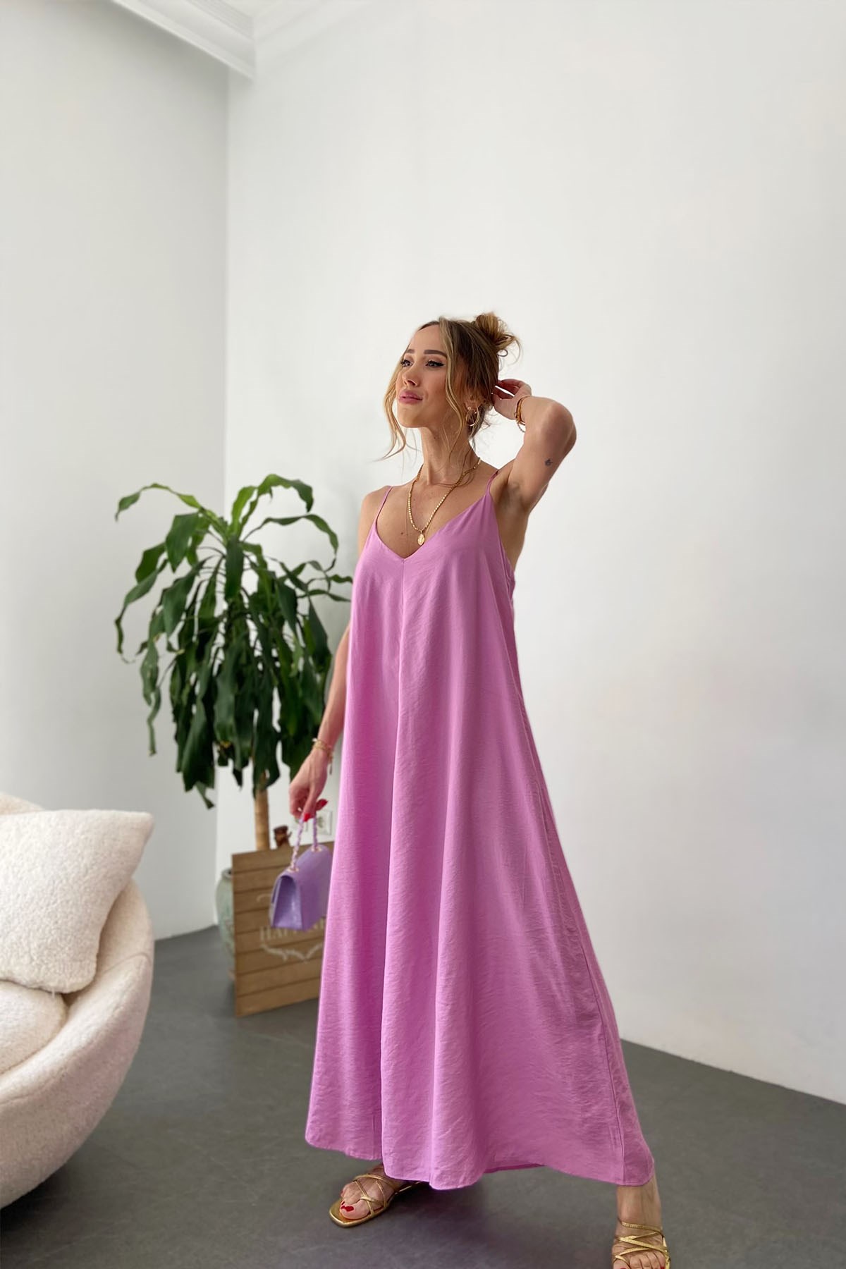 Pembe İp Askılı V Yaka Tasarım Nora Lüx Kalite Elbise