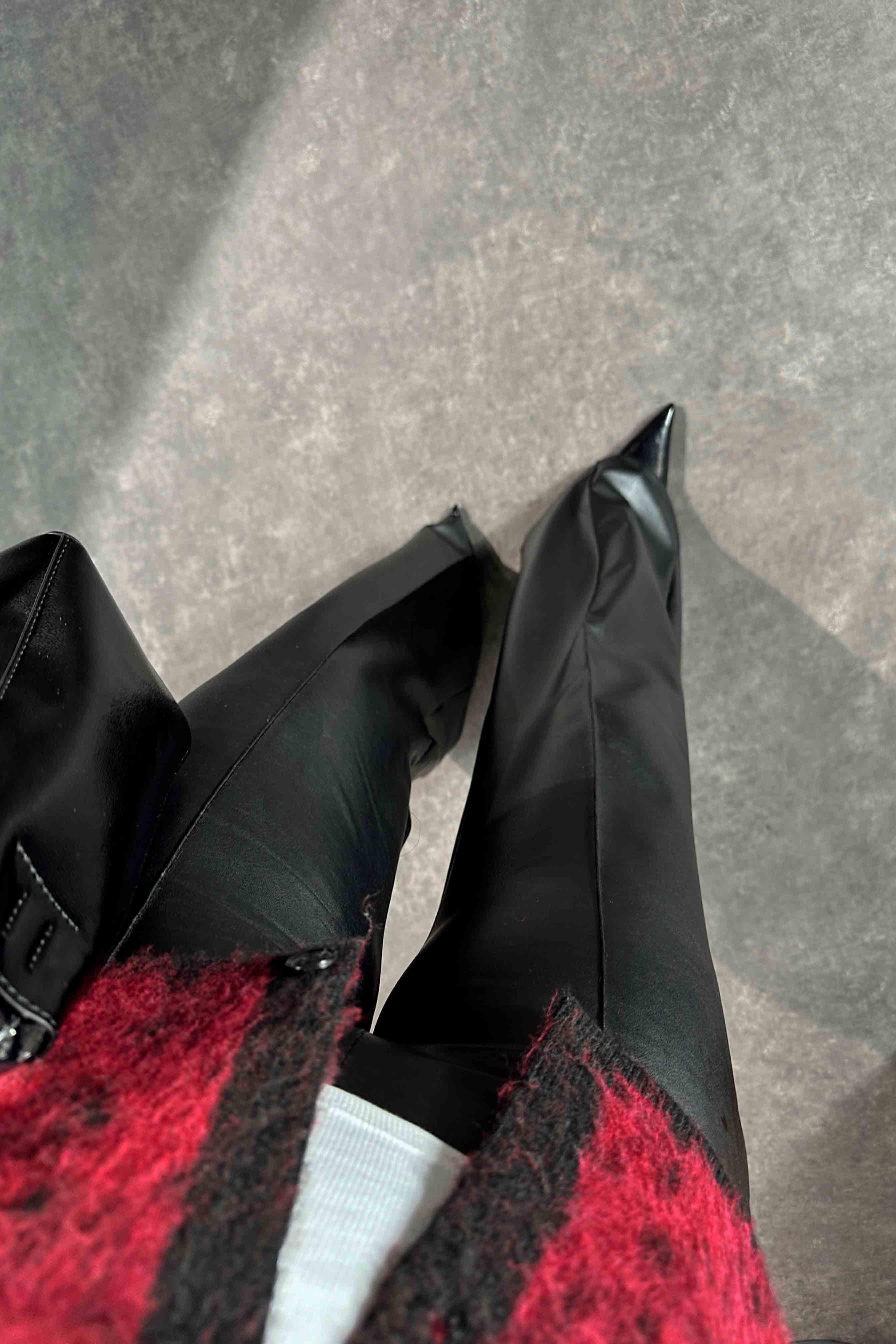 Premium Kalite Önü Çimalı Şardonlu Kadın Deri Pantolon Siyah