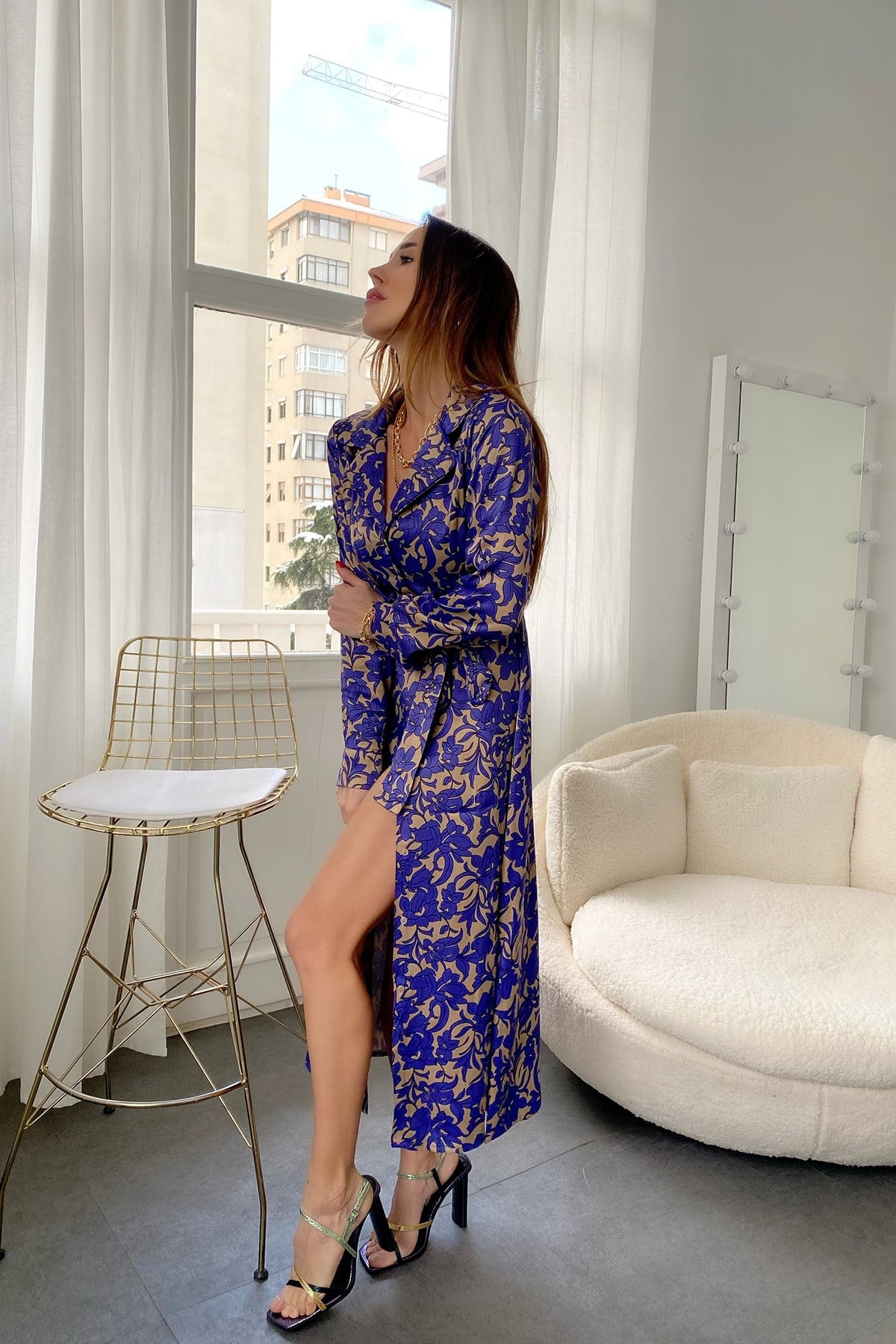 Saks Mavi Bej Kuşaklı Saten Tasarım Elbise