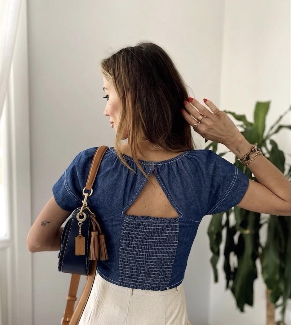 Sırt Dekolteli İnce Denim Crop Bluz Mavi