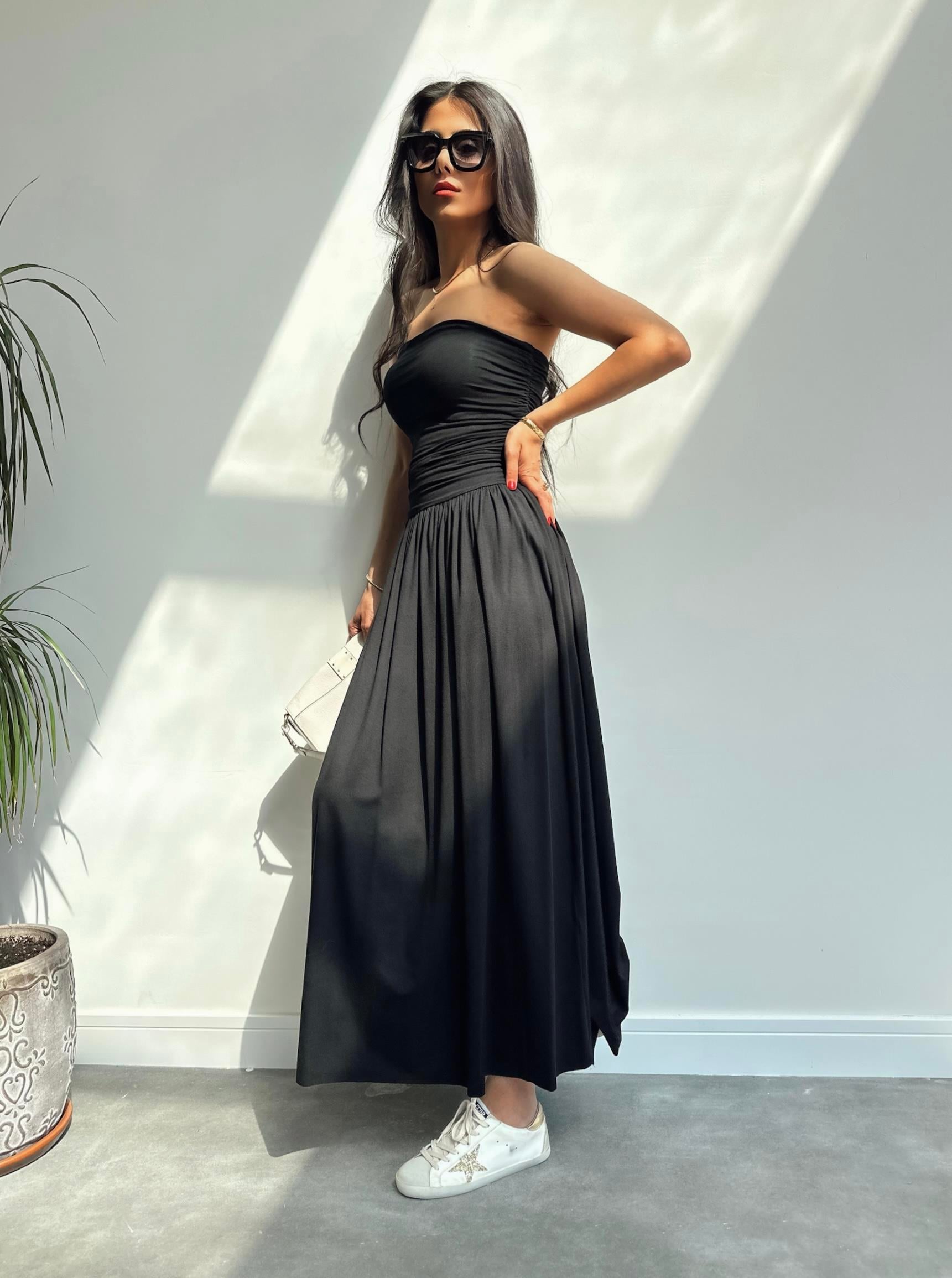 Siyah Büzgülü Straplez Maxi Elbise