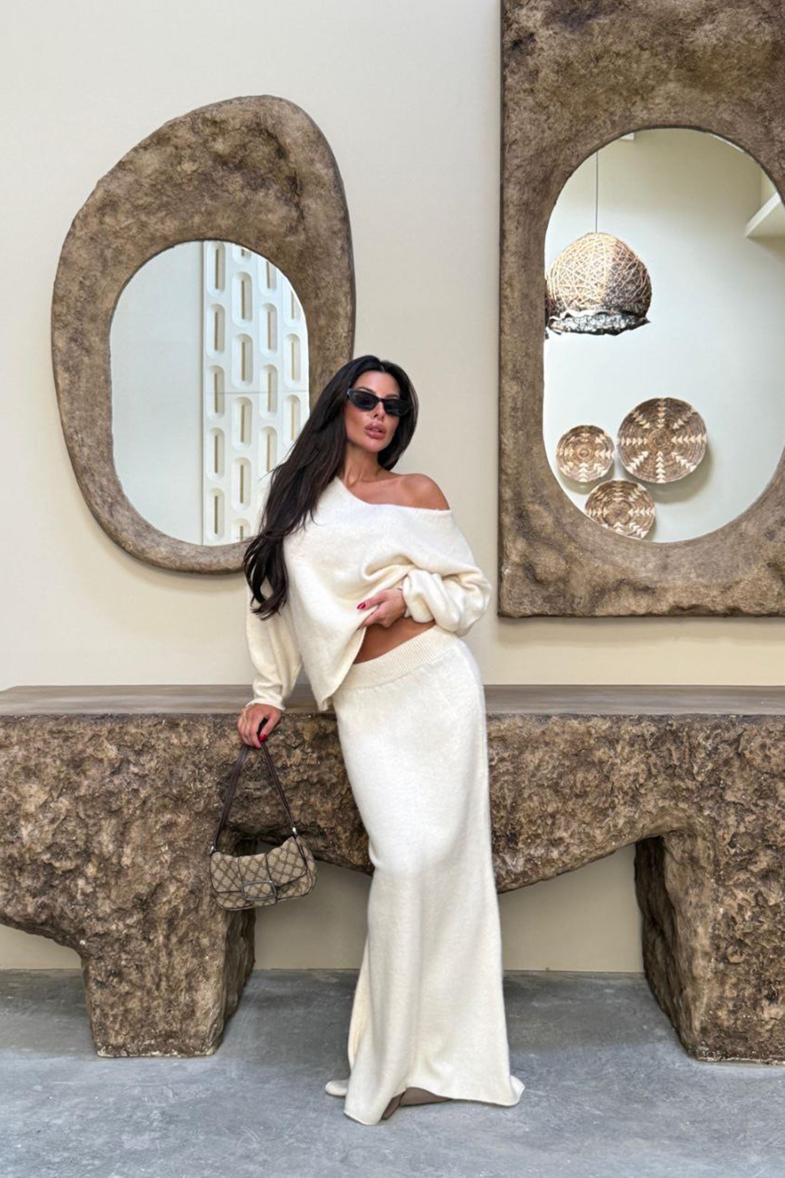 V Yaka Etekli  İkili Triko Takım Ekru