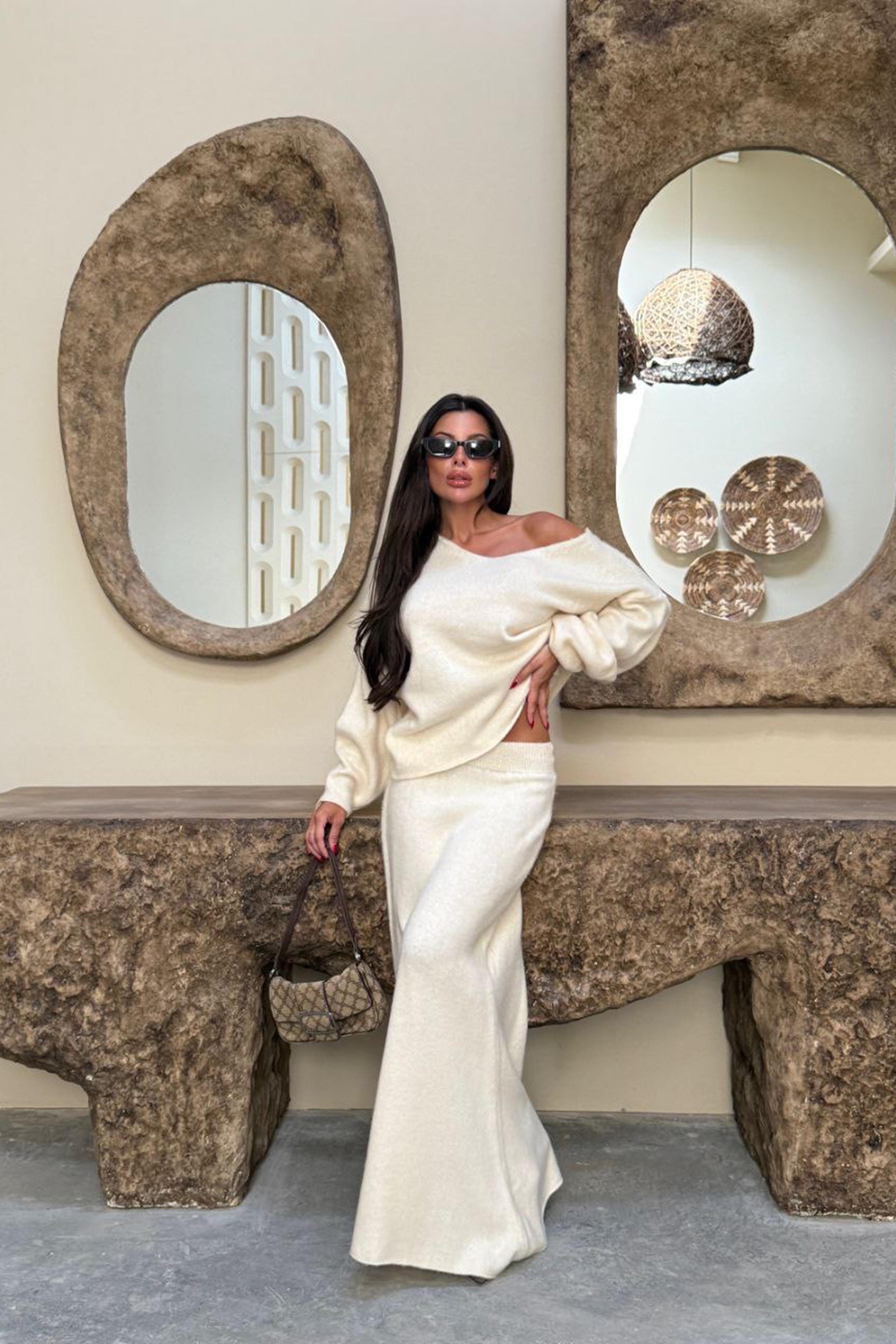 V Yaka Etekli  İkili Triko Takım Ekru