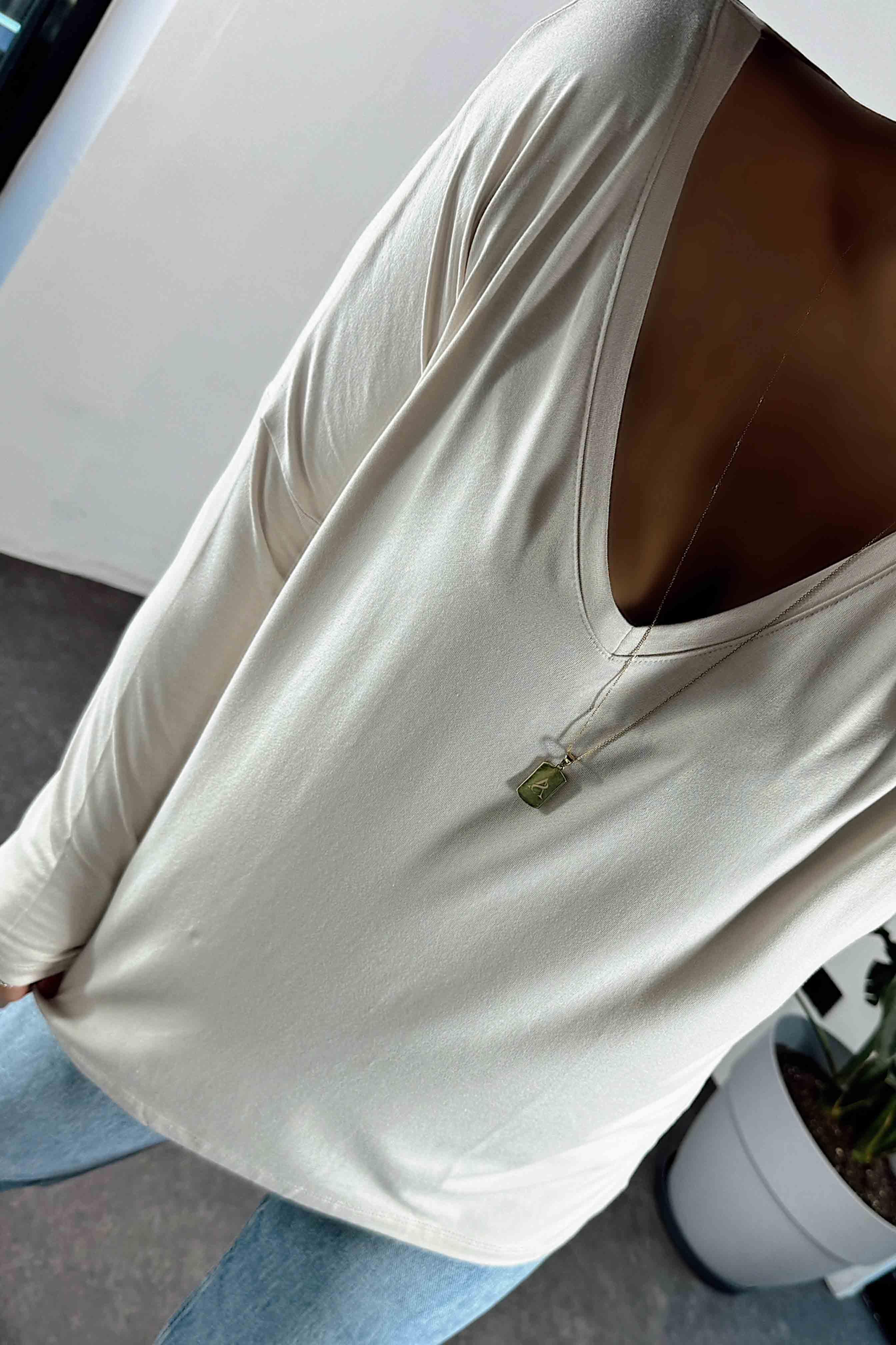 V Yaka Oversize Basic Kadın Bluz Taş