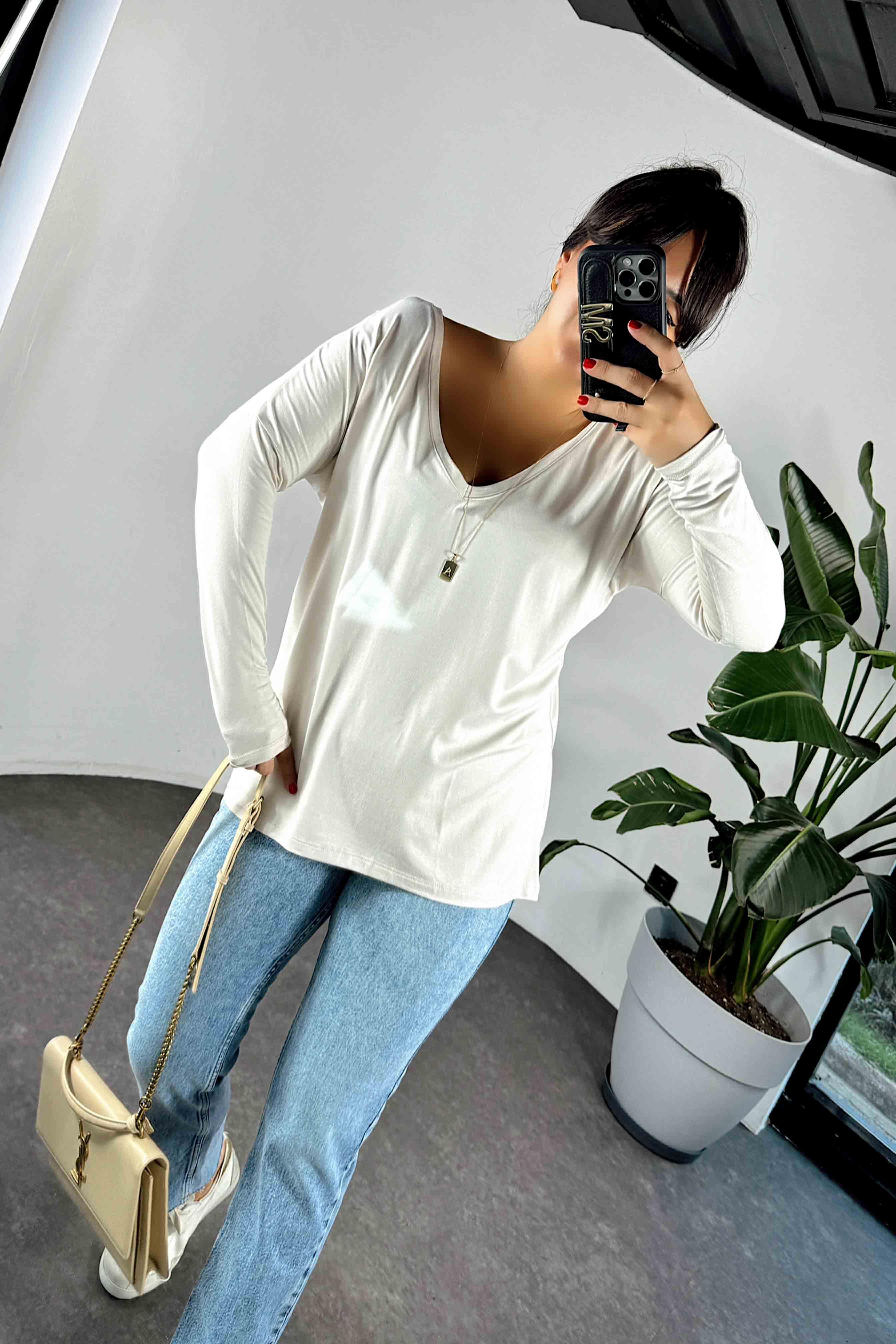 V Yaka Oversize Basic Kadın Bluz Taş