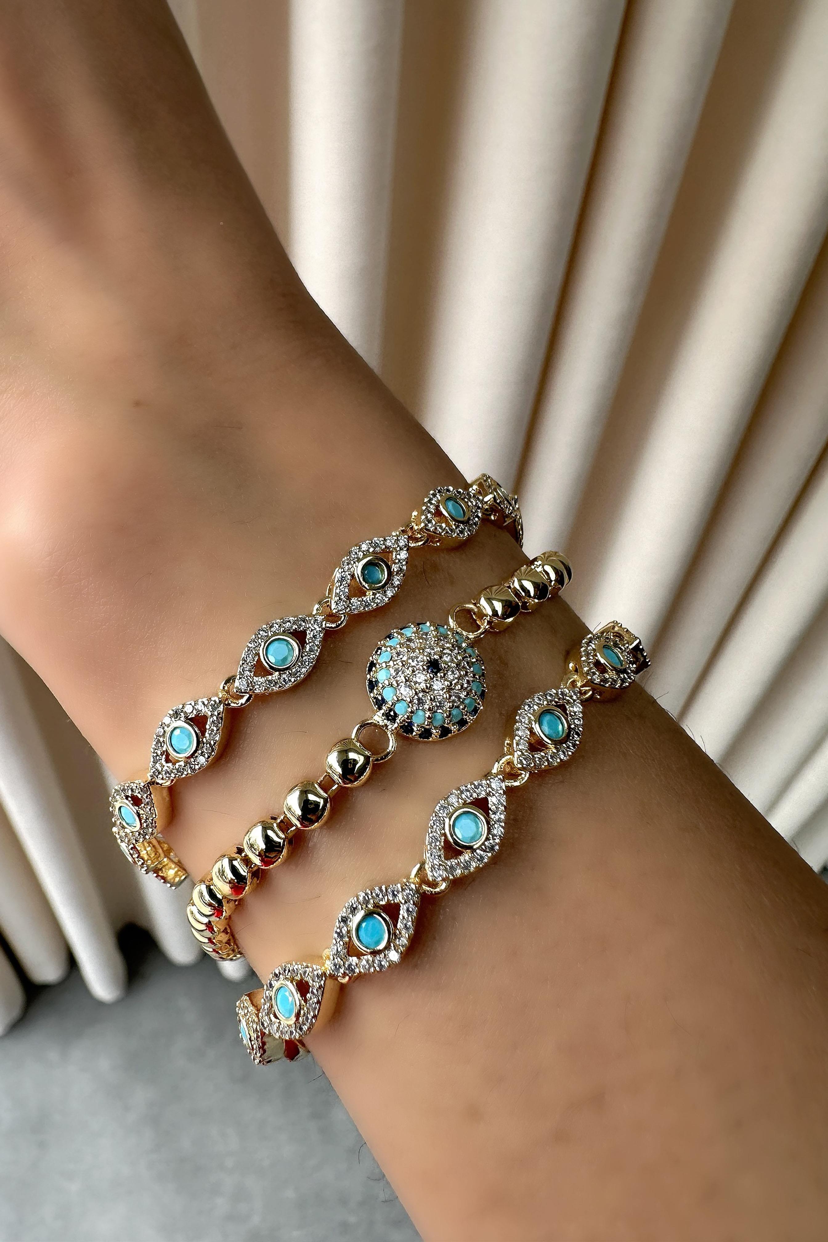 Xuping Oval Model  Mavi Zirkon Taşlı Bileklik Gold