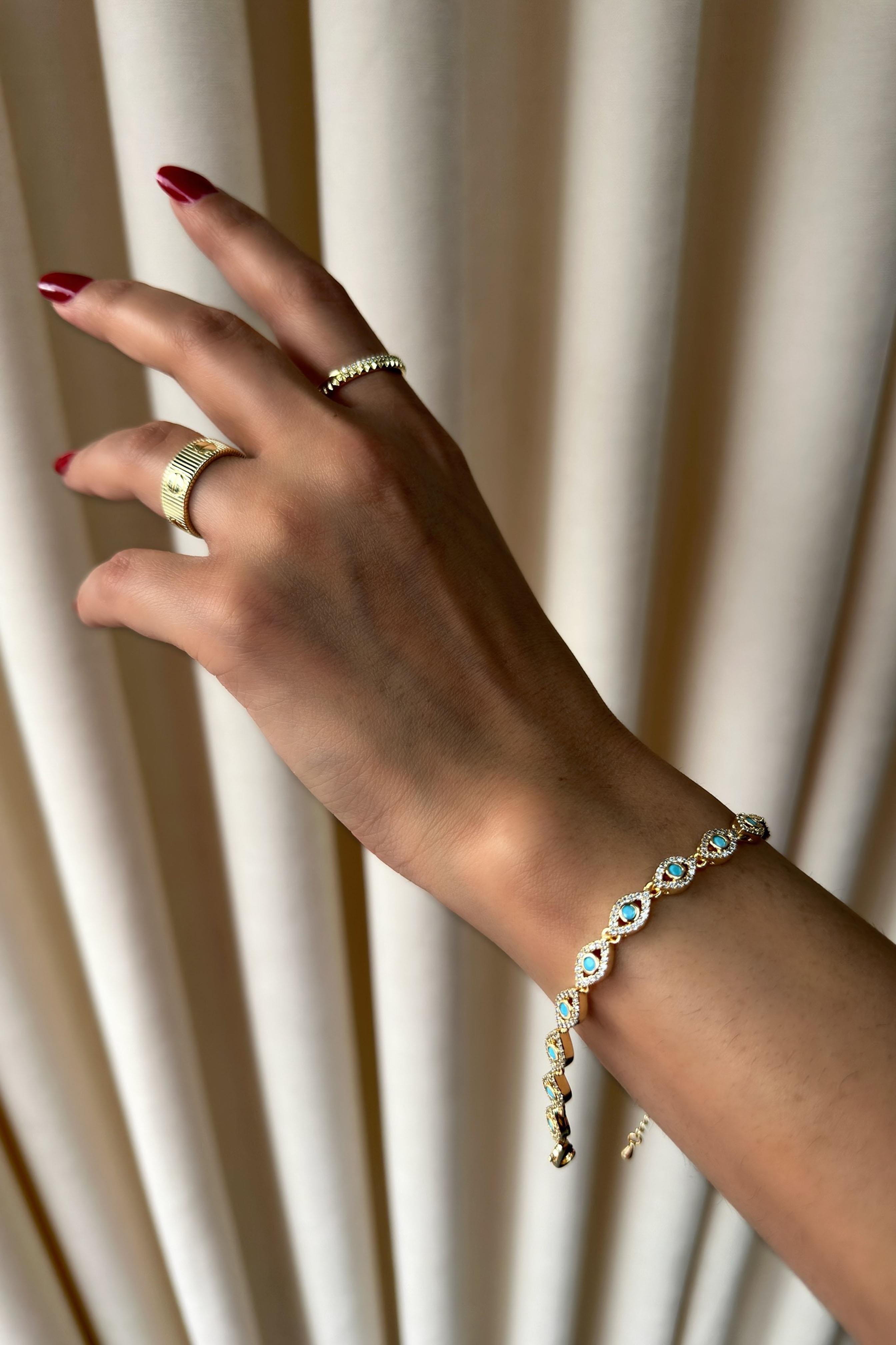 Xuping Oval Model  Mavi Zirkon Taşlı Bileklik Gold