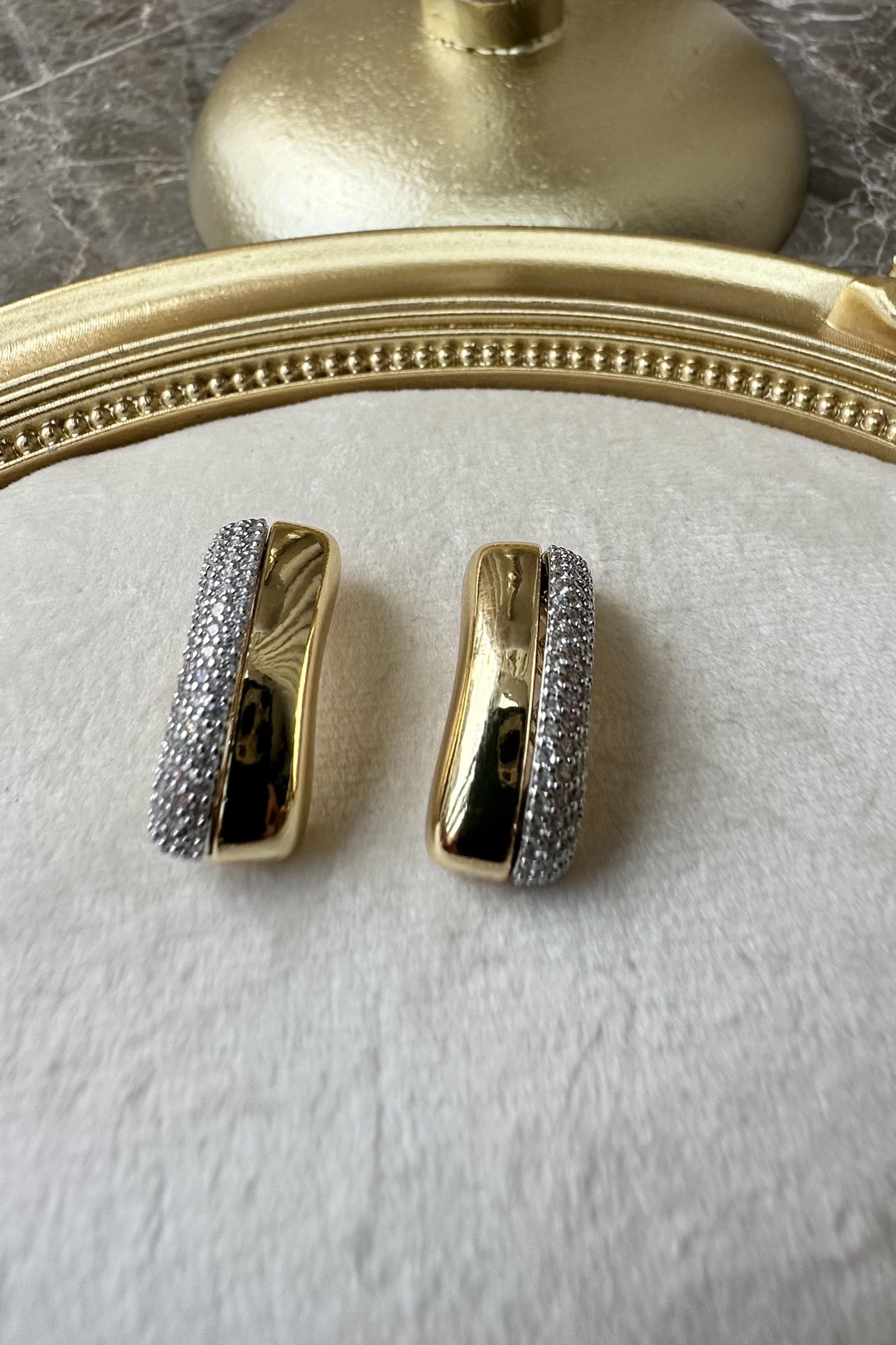 Xuping Zirkon Baget Taşlı Gold Küpe