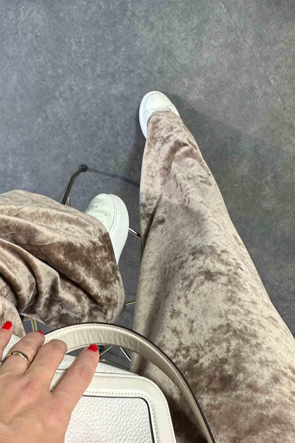 Alaca Dokulu Kadife Palazzo Pantolon Vizon