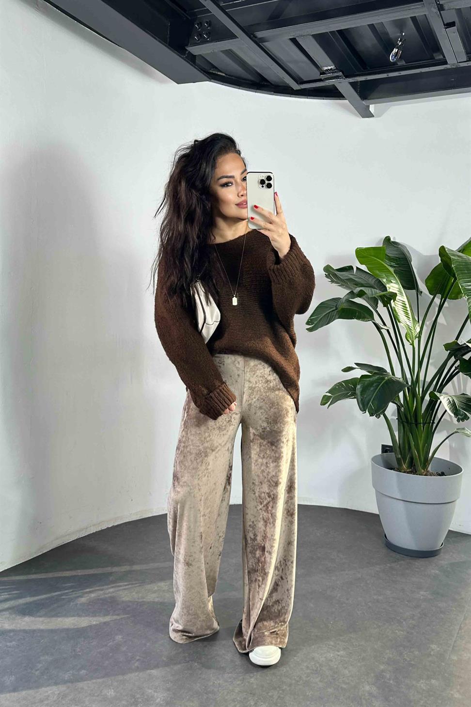 Alaca Dokulu Kadife Palazzo Pantolon Vizon