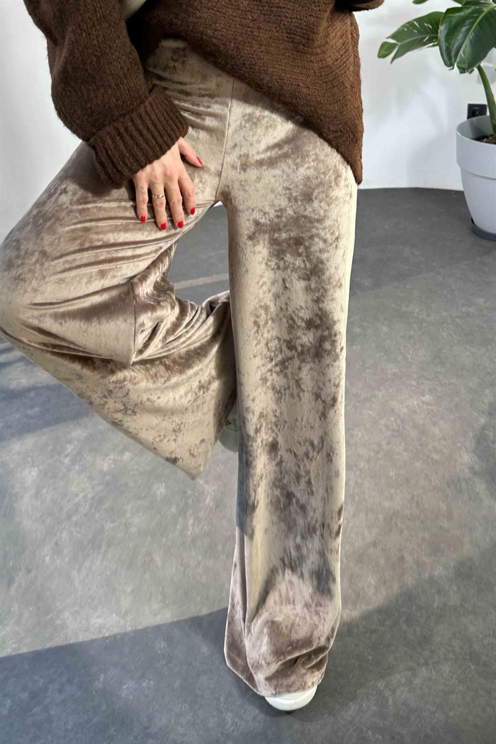 Alaca Dokulu Kadife Palazzo Pantolon Vizon