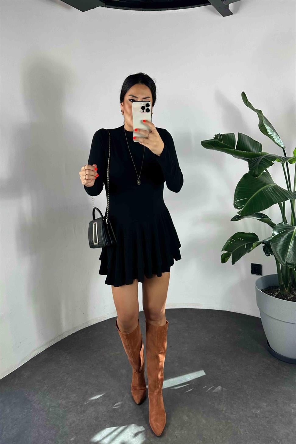 Asimetrik Fırfır Detay Volanlı Mini Kadın Elbise Siyah