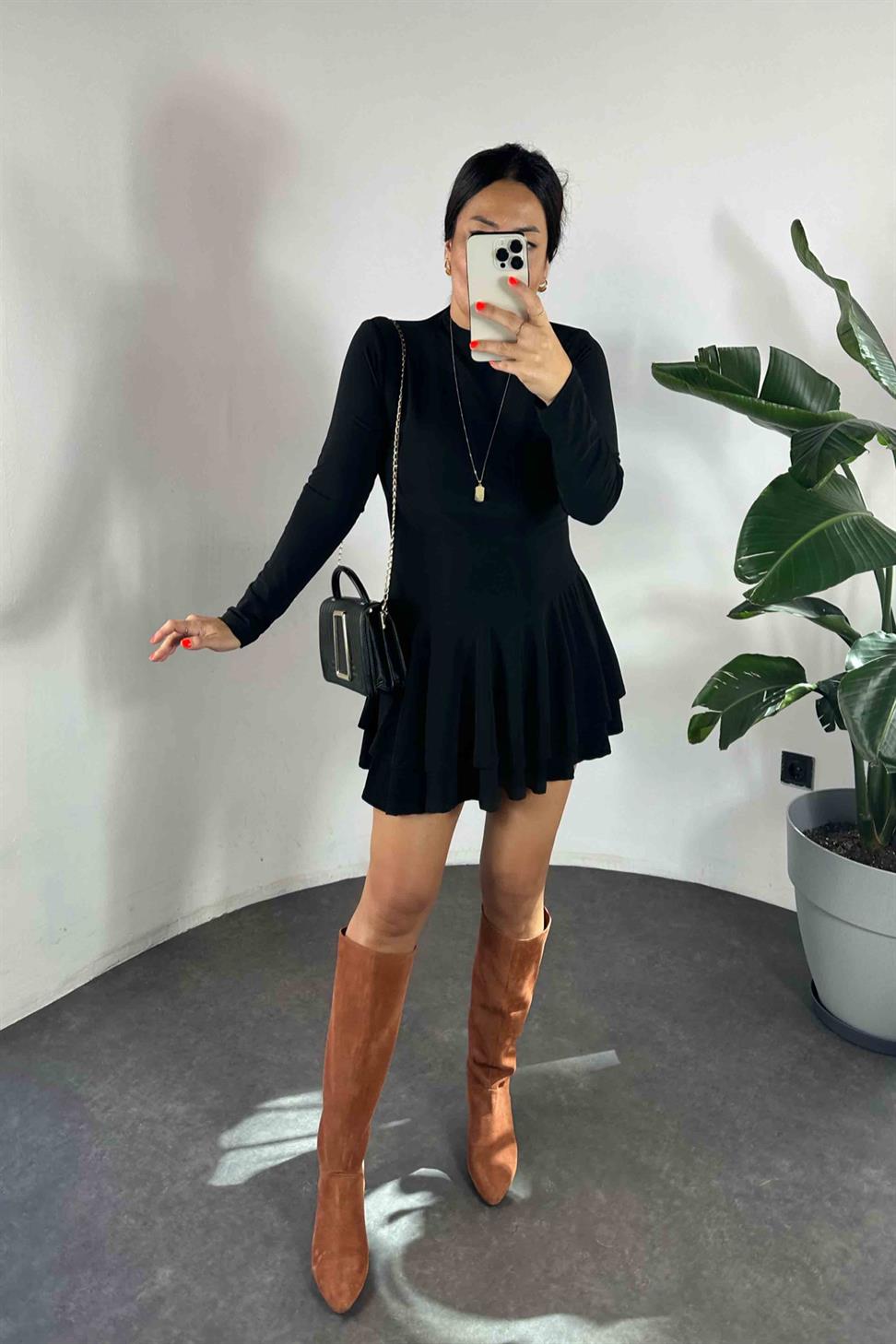 Asimetrik Fırfır Detay Volanlı Mini Kadın Elbise Siyah