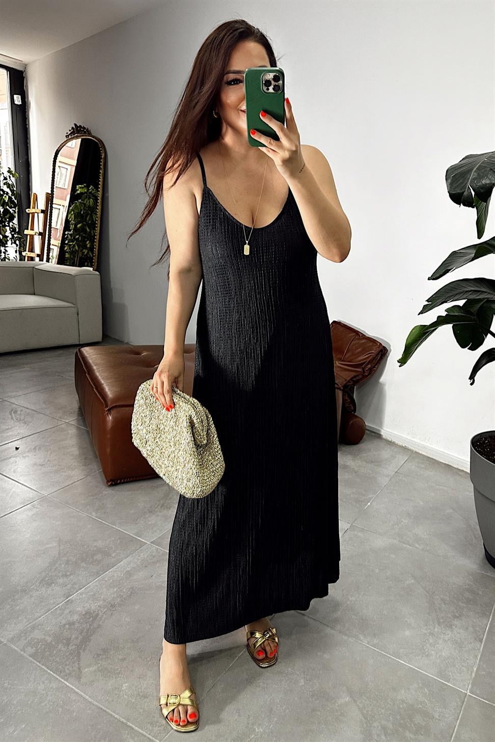 Ayarlanabilir Askılı Likralı Krinkıl Elbise Siyah